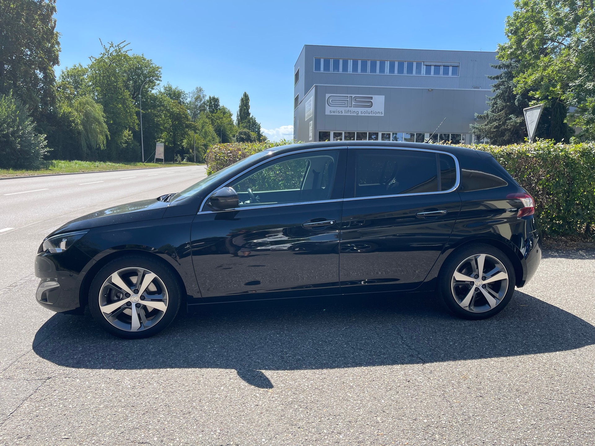 PEUGEOT 308 1.6 THP Allure-image-1
