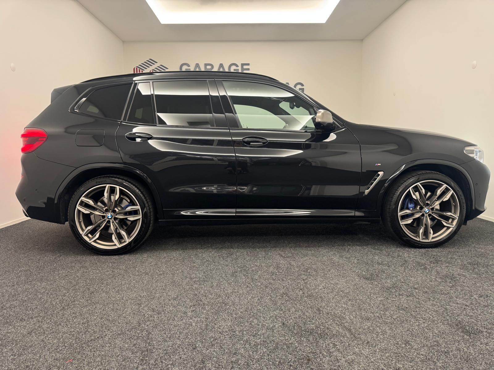 BMW X3 M40i-showroom-element-3