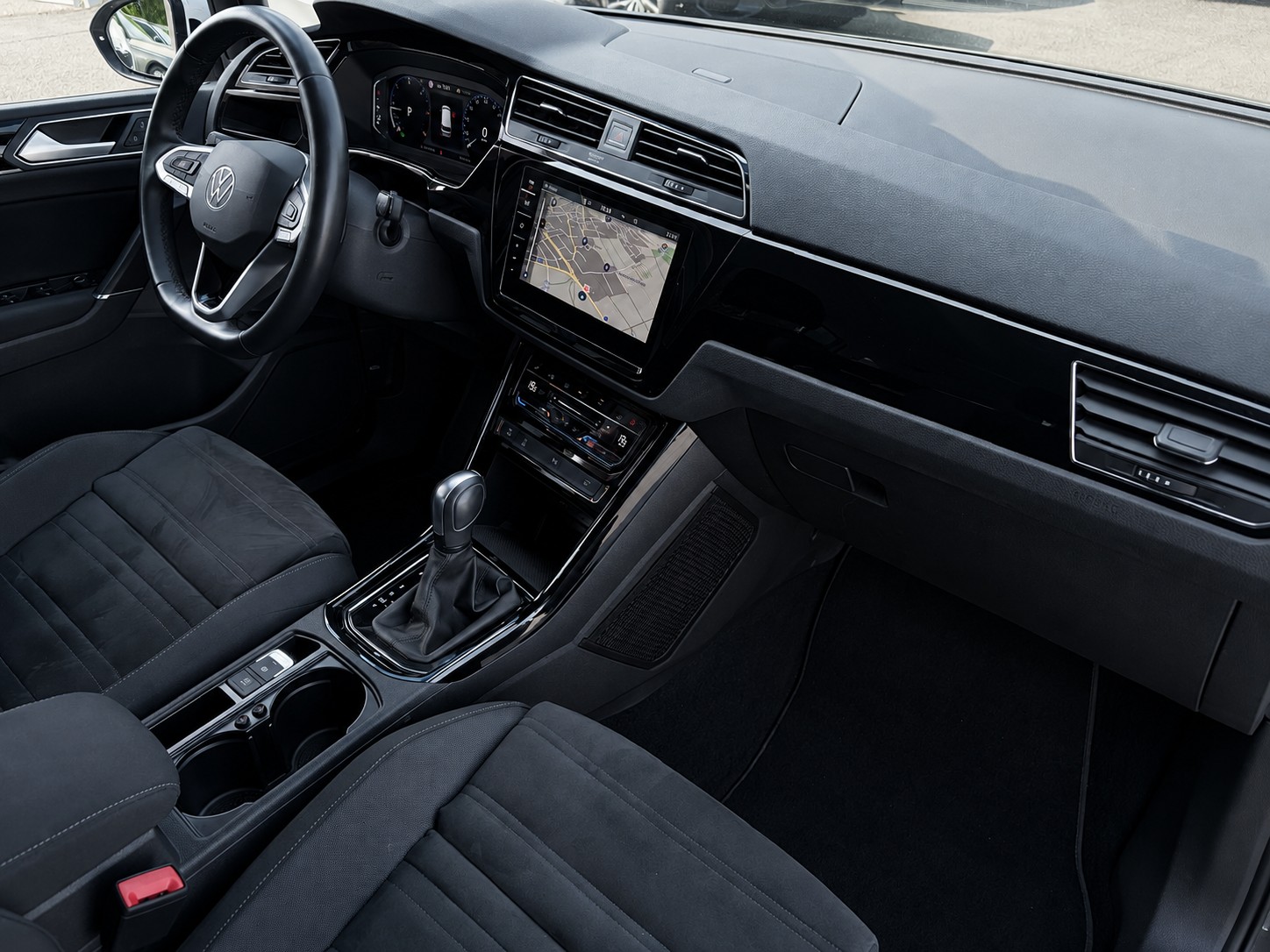 VW Touran 2.0 TDI BlueMotion Technology Highline DSG * Top Ausstattung * *Top Zustand*-image-16