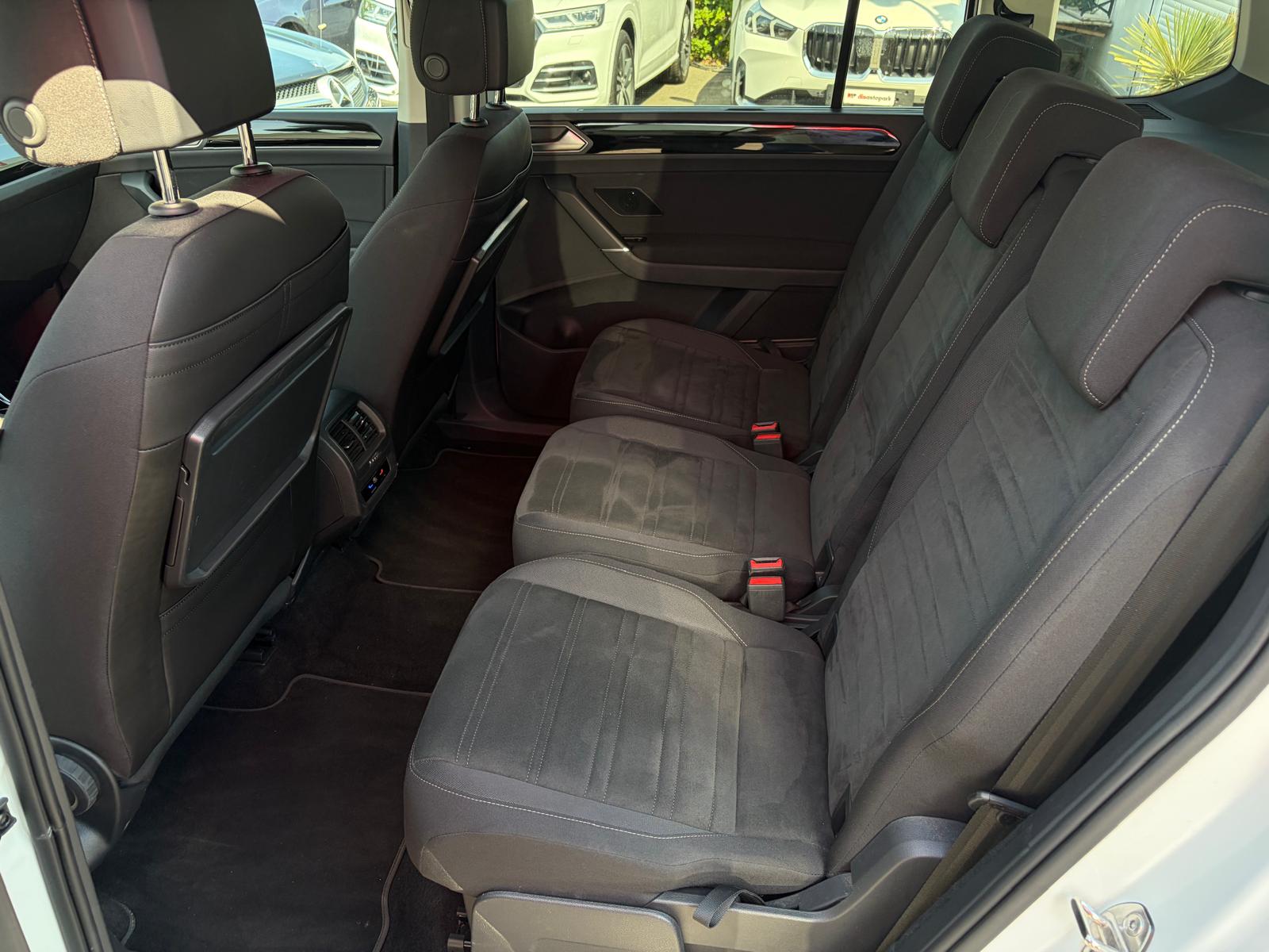 VW Touran 2.0 TDI BlueMotion Technology Highline DSG * Top Ausstattung * *Top Zustand*-image-19