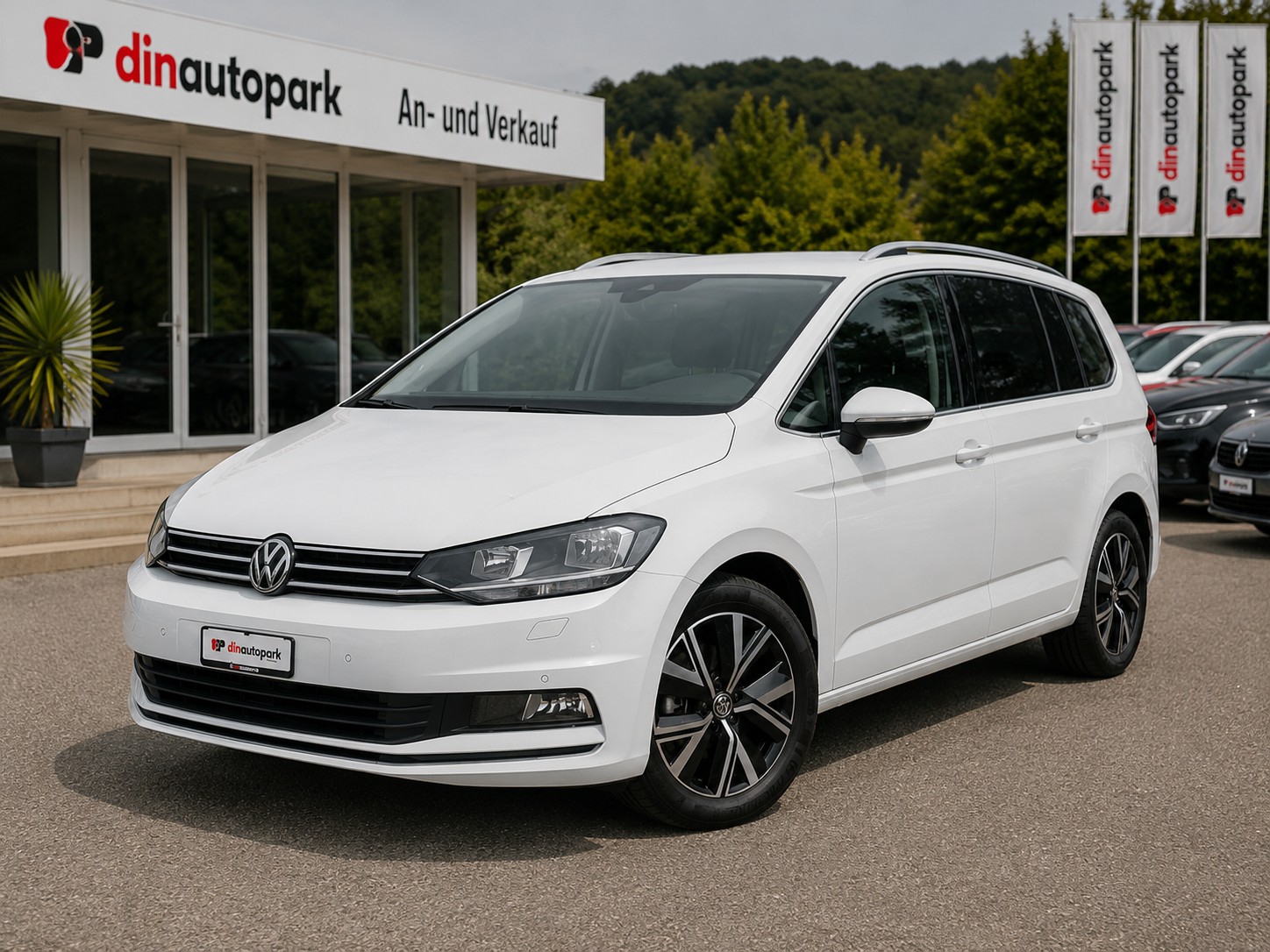 VW Touran 2.0 TDI BlueMotion Technology Highline DSG * Top Ausstattung * *Top Zustand*-image-0
