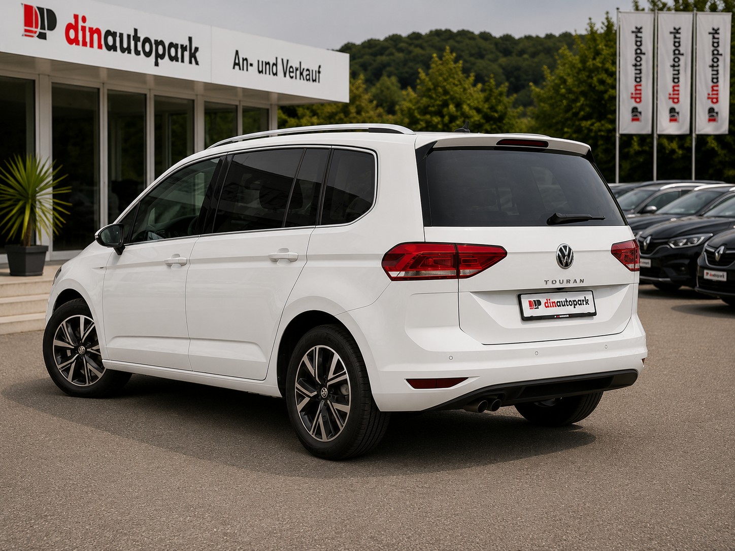 VW Touran 2.0 TDI BlueMotion Technology Highline DSG * Top Ausstattung * *Top Zustand*-image-4