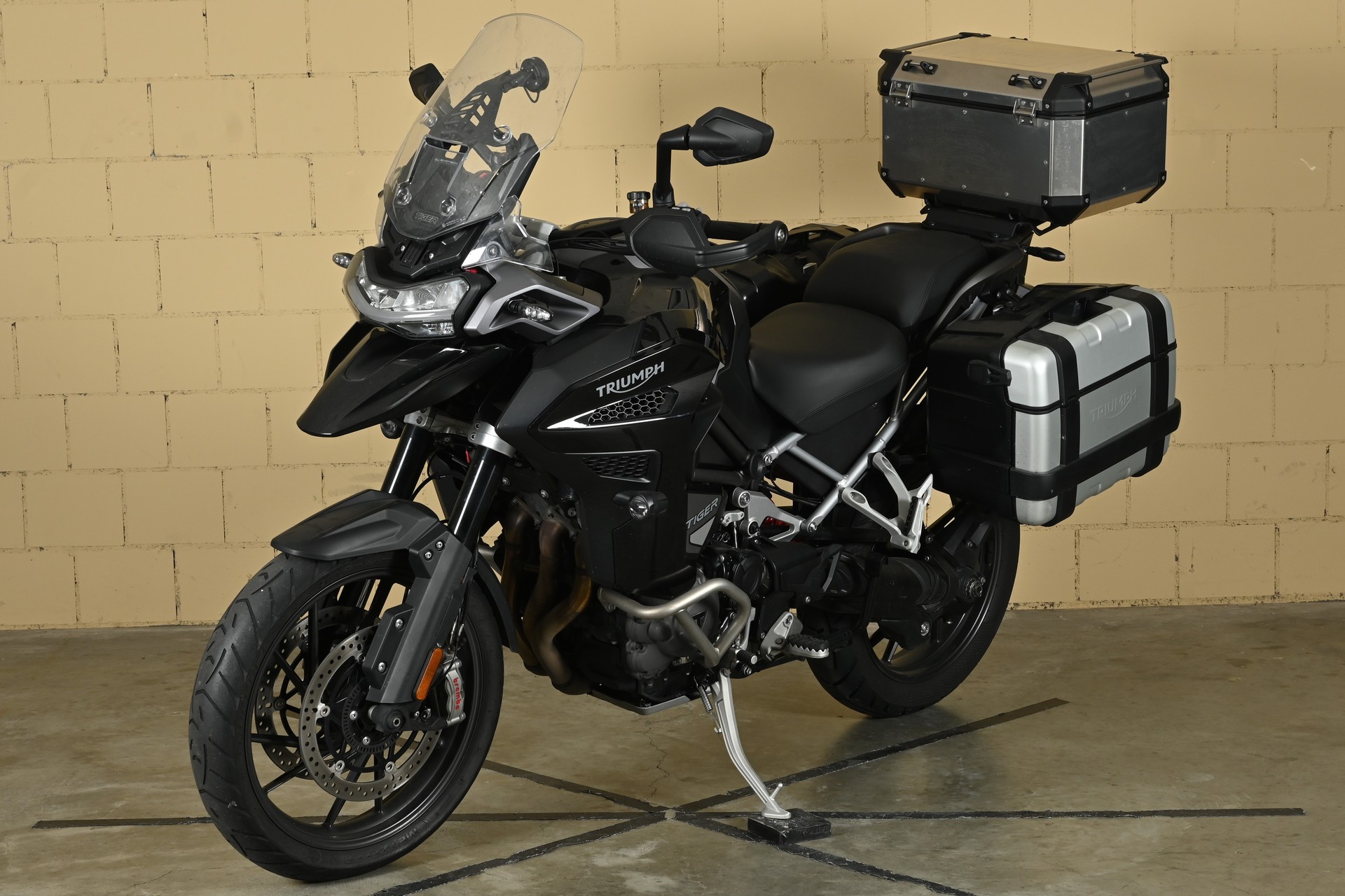 TRIUMPH Tiger 1200 GT Explorer-showroom-element-2