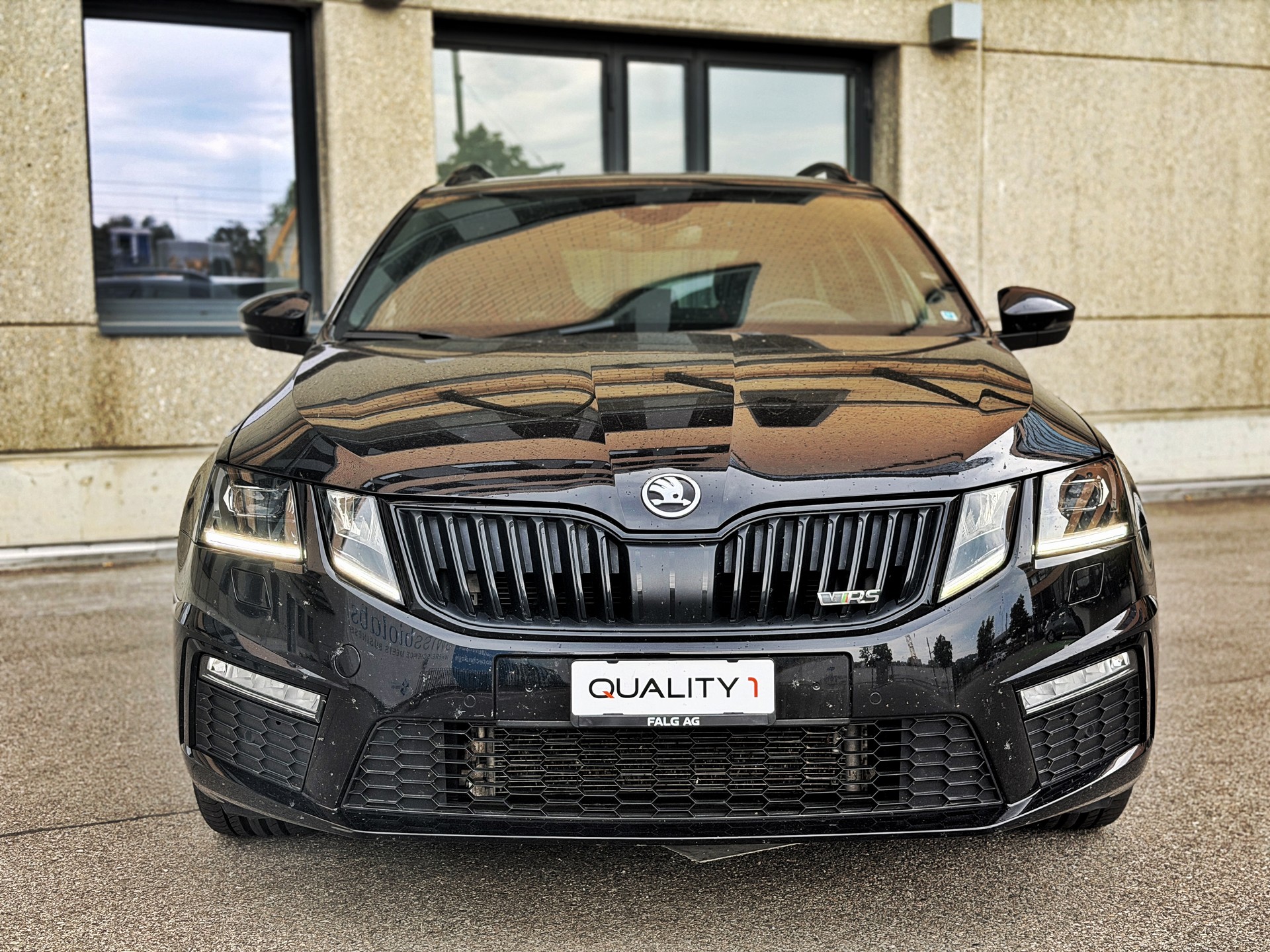SKODA Octavia Combi 2.0 TDI RS 4x4 DSG-image-8