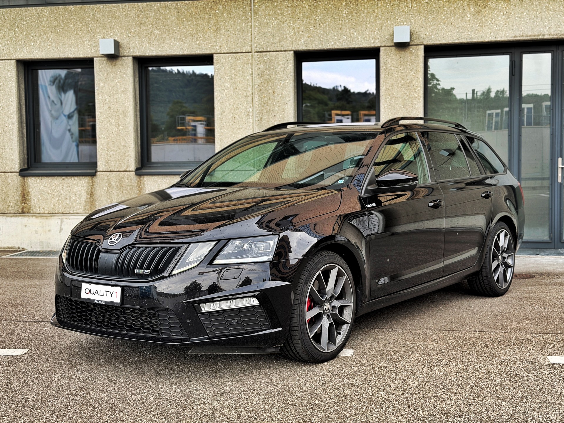 SKODA Octavia Combi 2.0 TDI RS 4x4 DSG-image-0
