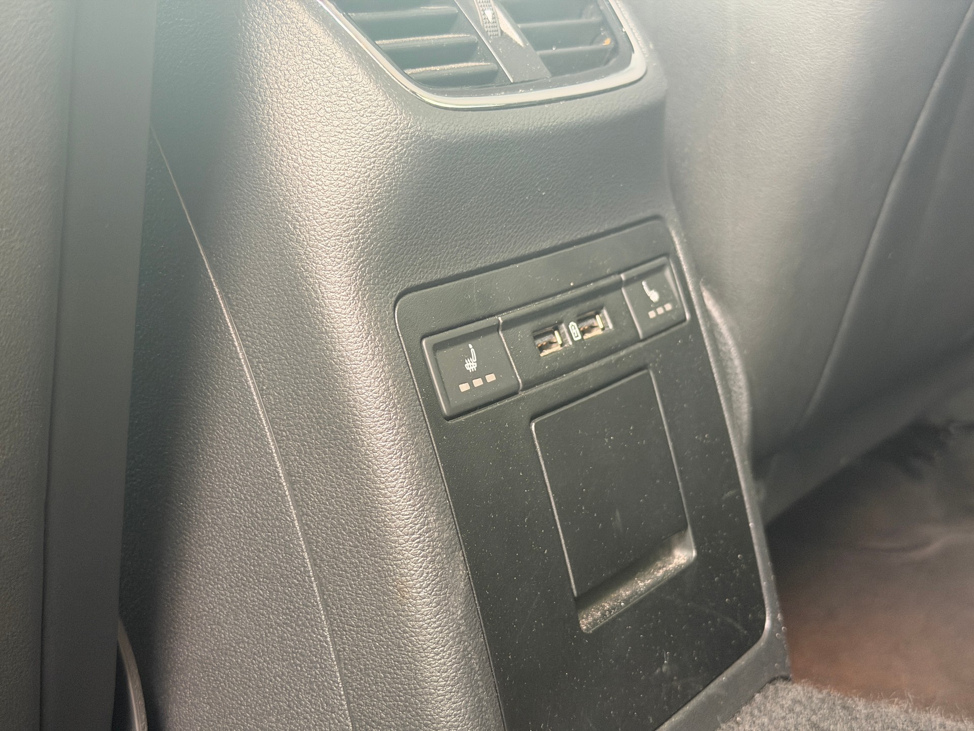 SKODA Octavia Combi 2.0 TDI RS 4x4 DSG-image-18