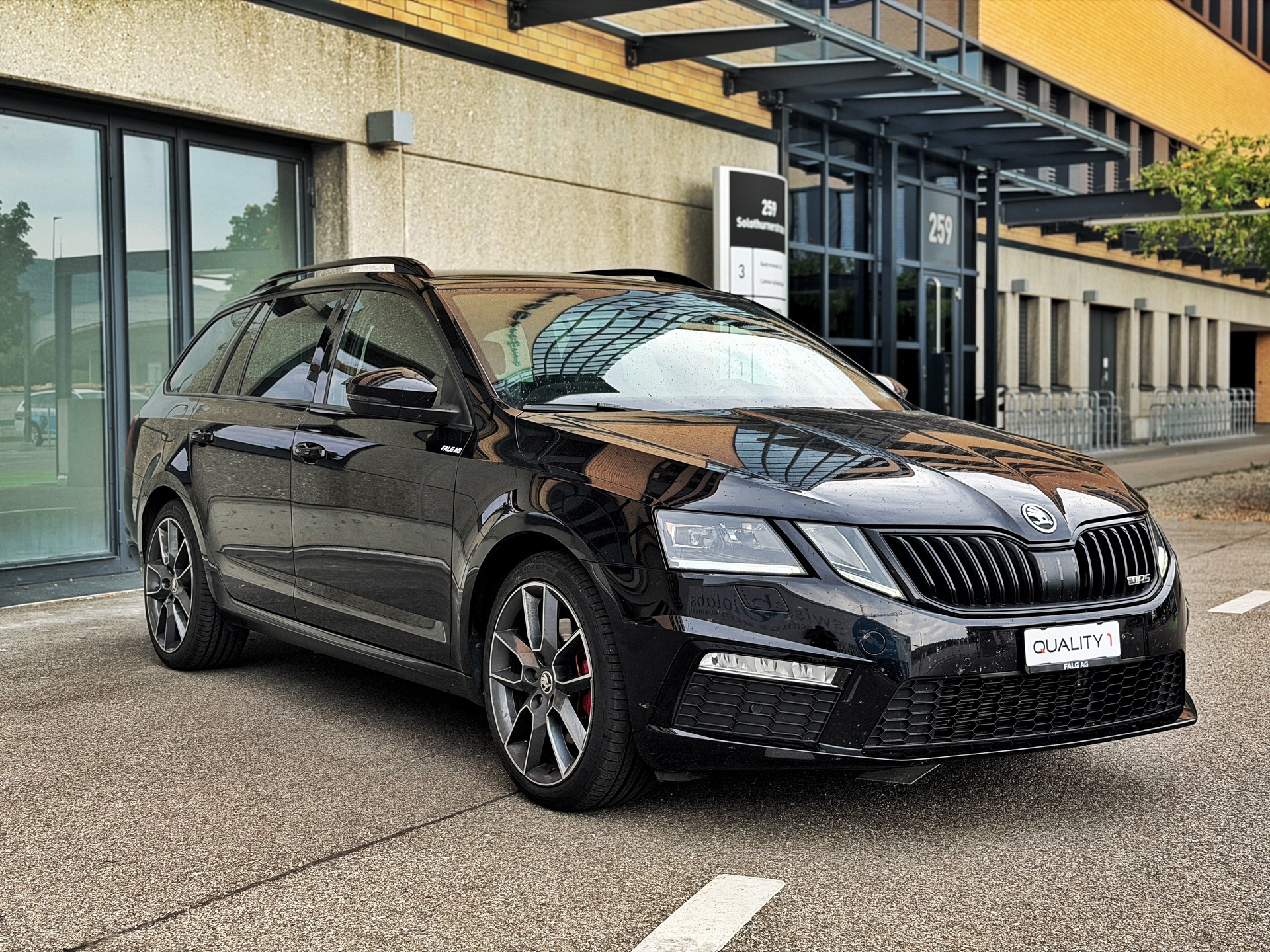 SKODA Octavia Combi 2.0 TDI RS 4x4 DSG-image-3