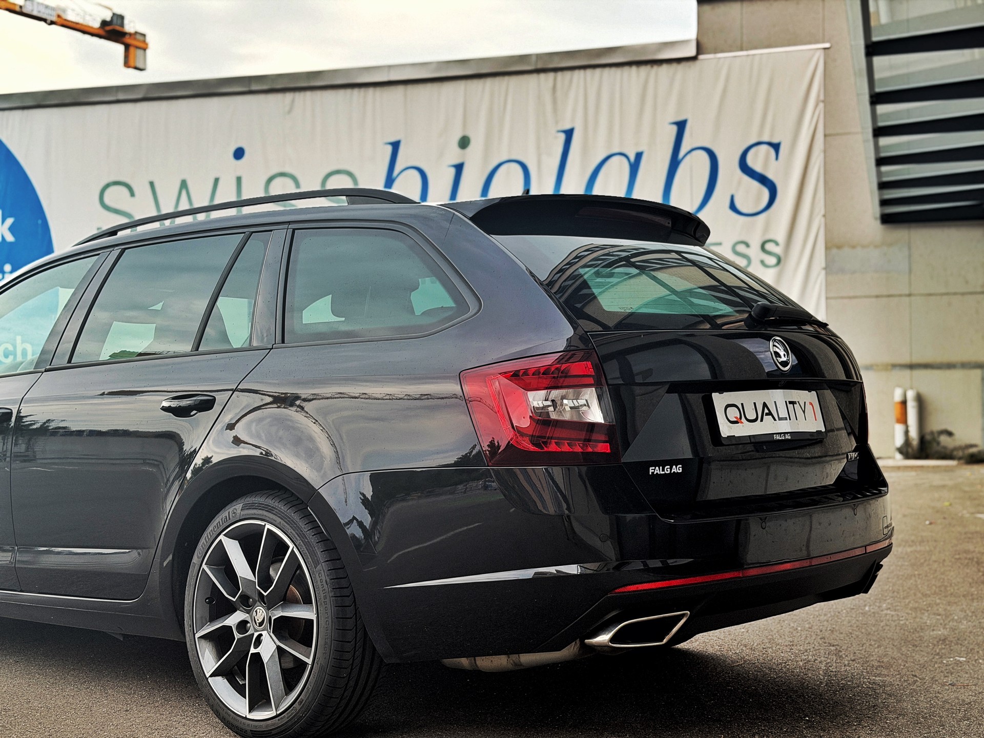 SKODA Octavia Combi 2.0 TDI RS 4x4 DSG-image-9
