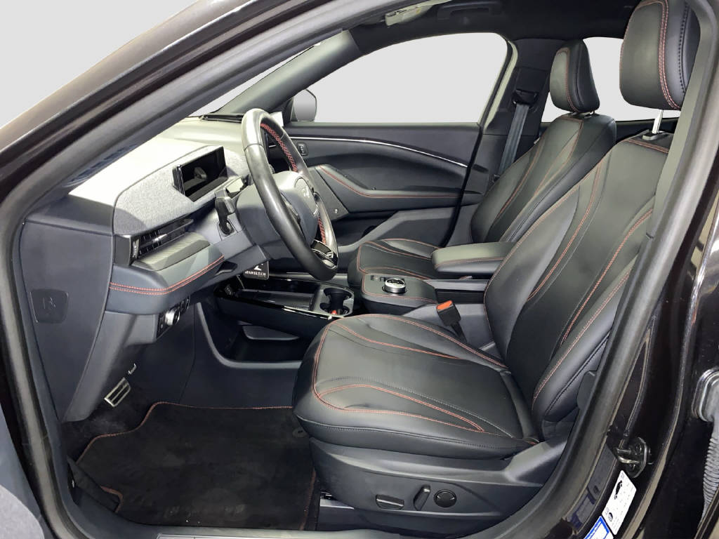 FORD Mustang Mach-E Extended AWD-image-5