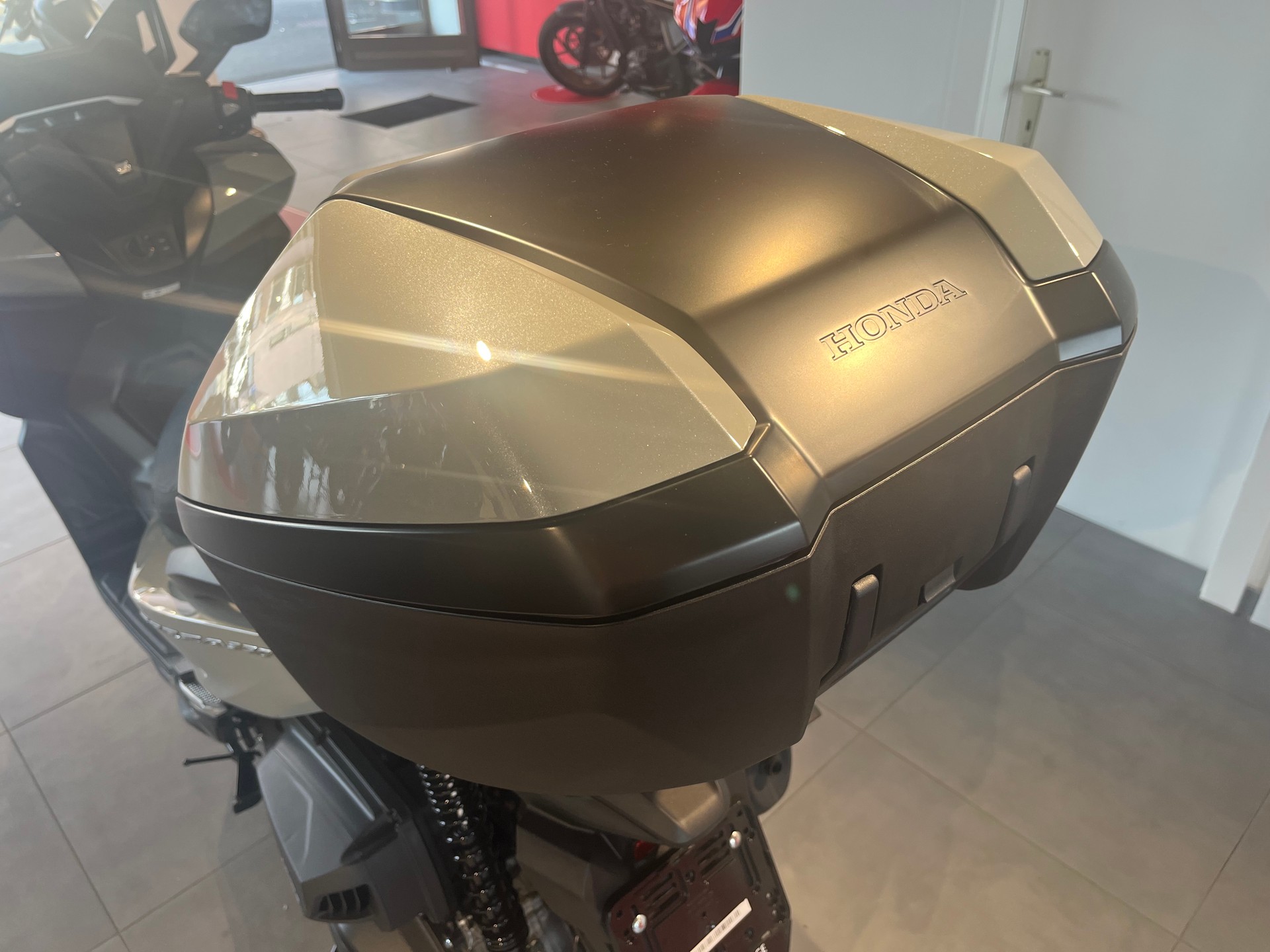 HONDA NSS 350 Top Box-image-14