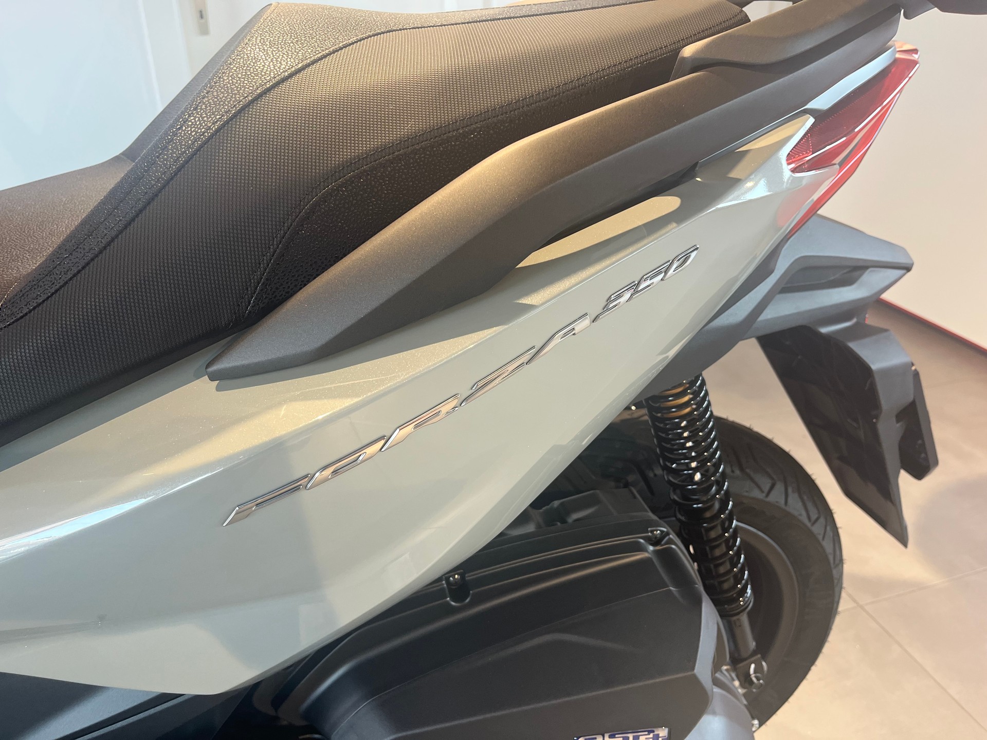 HONDA NSS 350 Top Box-image-12