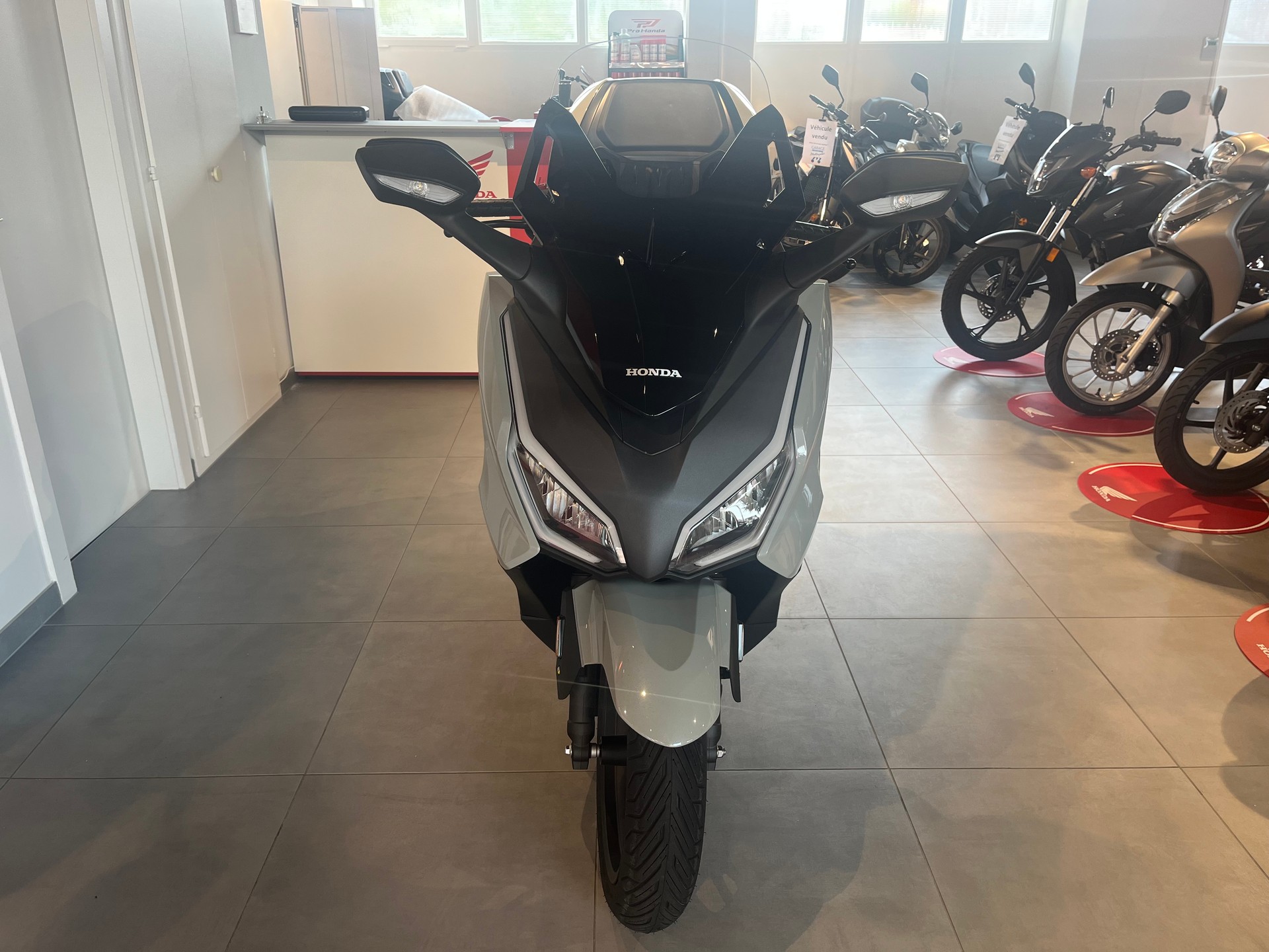 HONDA NSS 350 Top Box-image-1