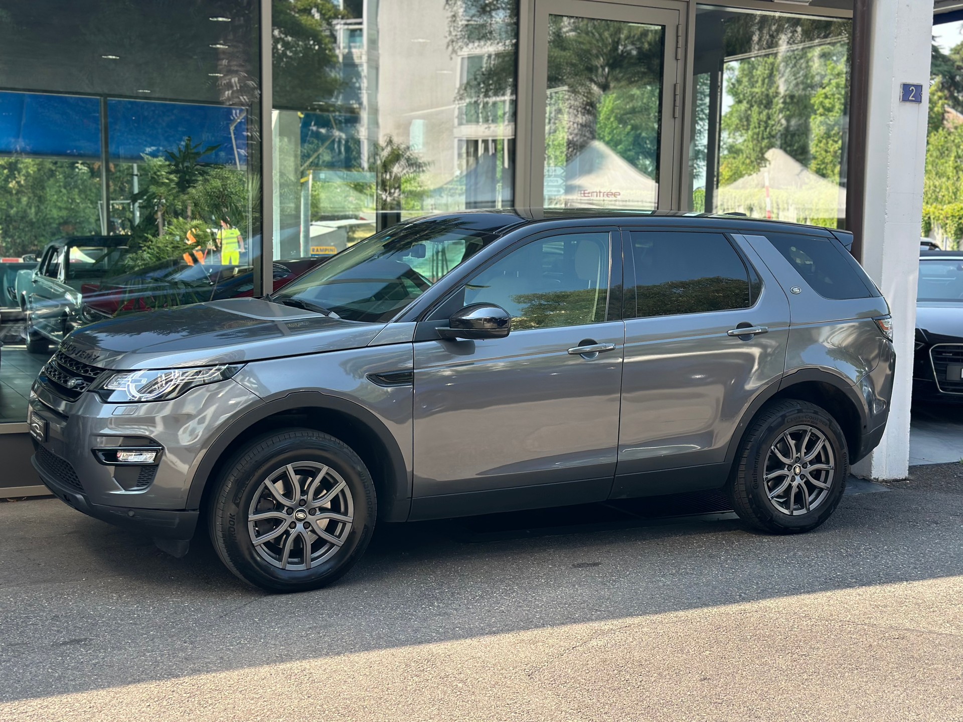 LAND ROVER Discovery Sport 2.0 TD4 HSE AT9-image-2