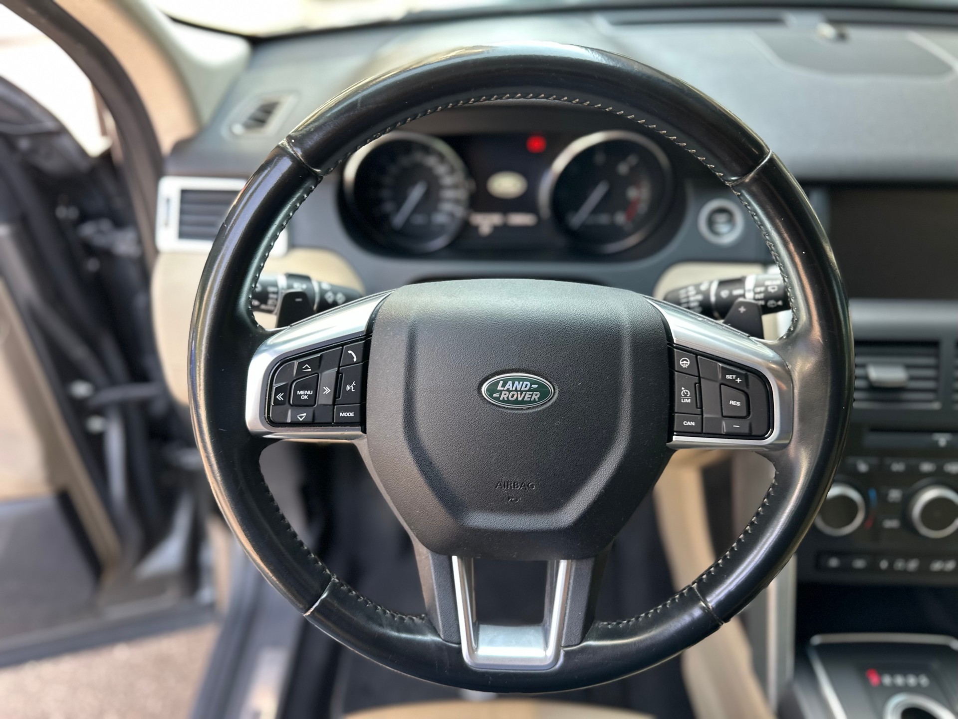 LAND ROVER Discovery Sport 2.0 TD4 HSE AT9-image-10