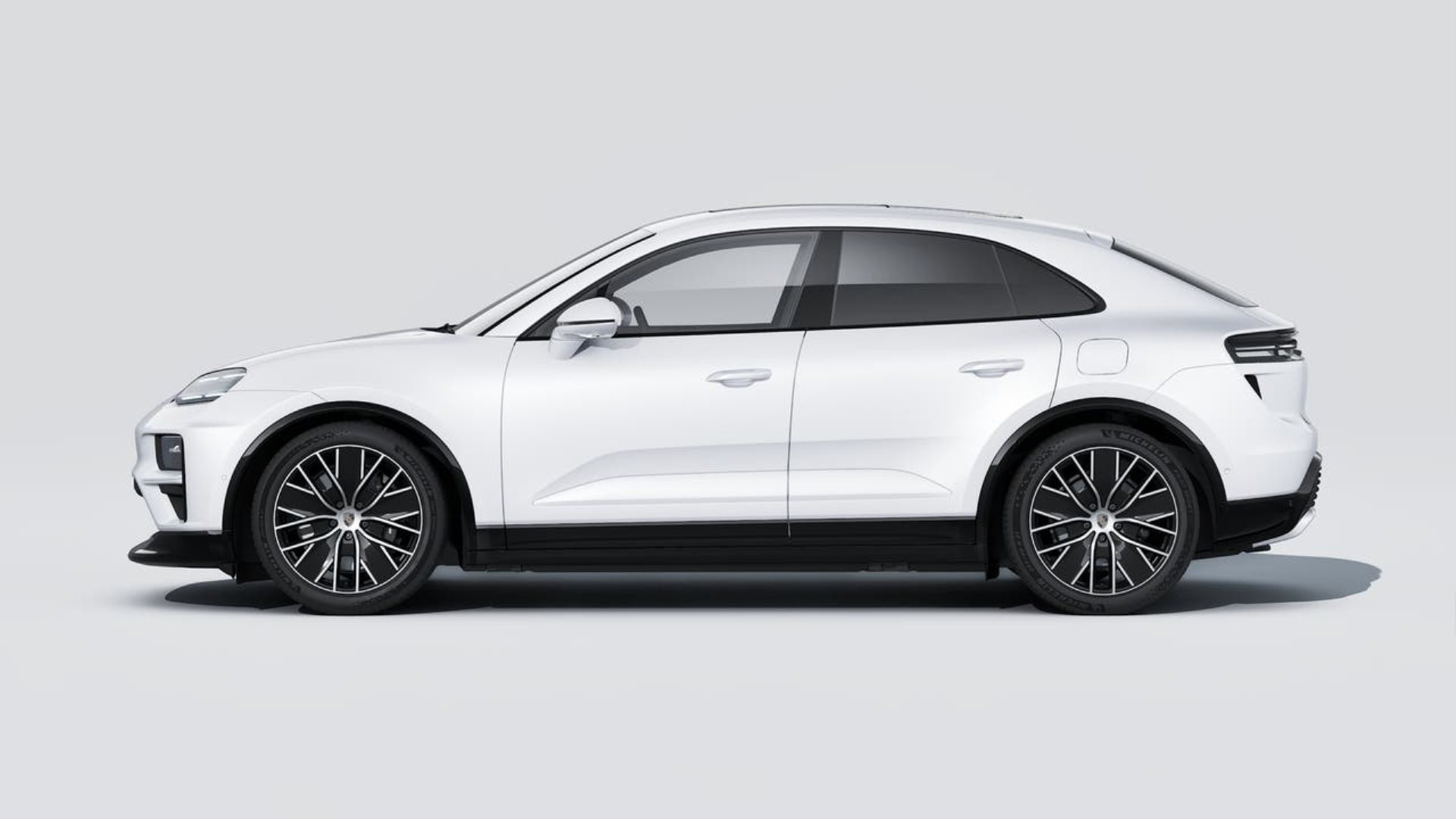 PORSCHE Macan Turbo-image-1
