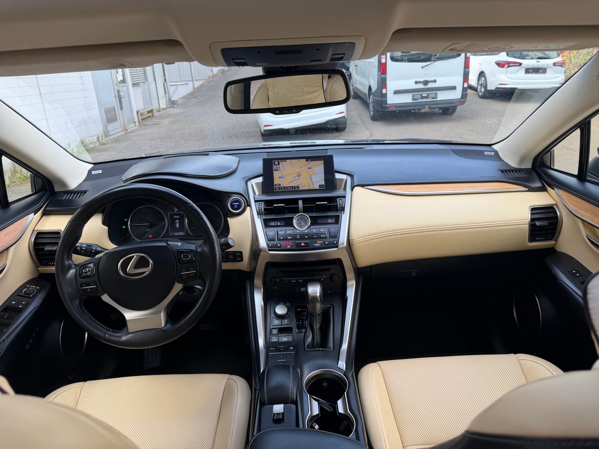 LEXUS NX 300h excellence E-Four Automatic * Leder * Gr. Navi * LED * Klima-auto * PDC v&h-RF-Kamera * Tempomat * Frisch Ab MFK-image-3