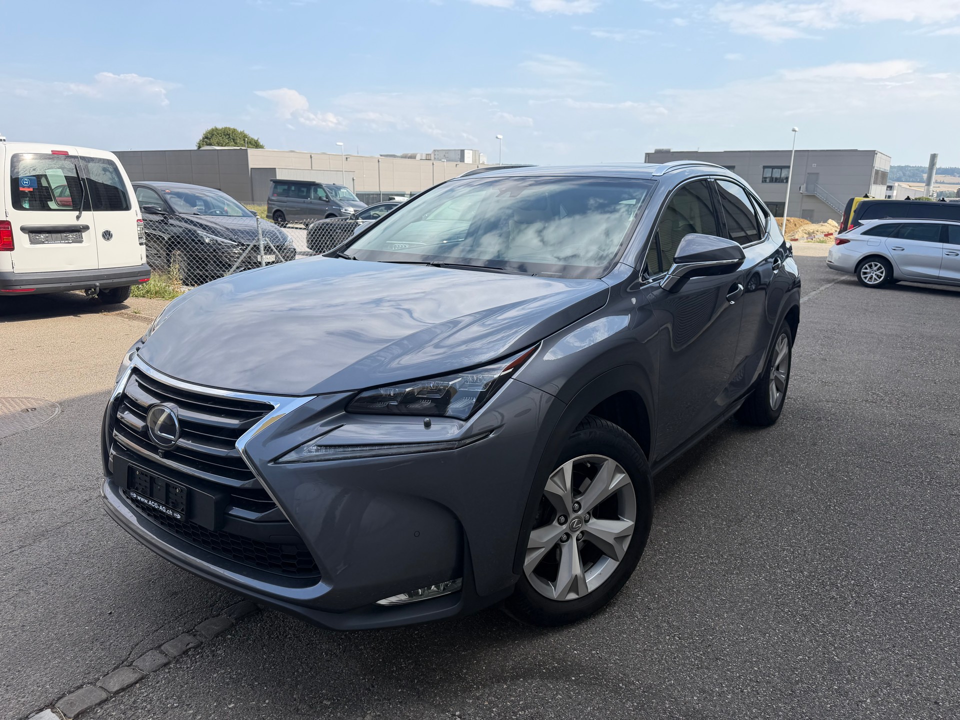 LEXUS NX 300h excellence E-Four Automatic * Leder * Gr. Navi * LED * Klima-auto * PDC v&h-RF-Kamera * Tempomat * Frisch Ab MFK