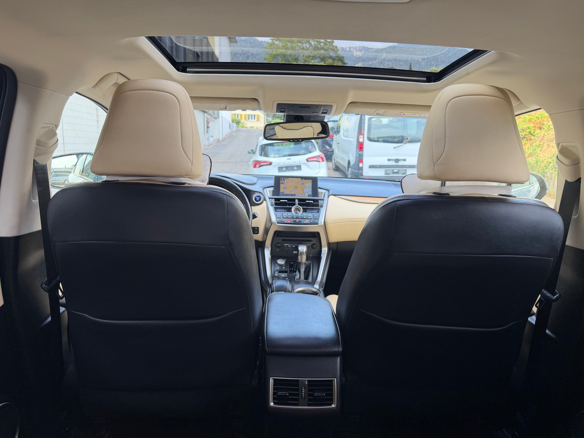 LEXUS NX 300h excellence E-Four Automatic * Leder * Gr. Navi * LED * Klima-auto * PDC v&h-RF-Kamera * Tempomat * Frisch Ab MFK-image-7