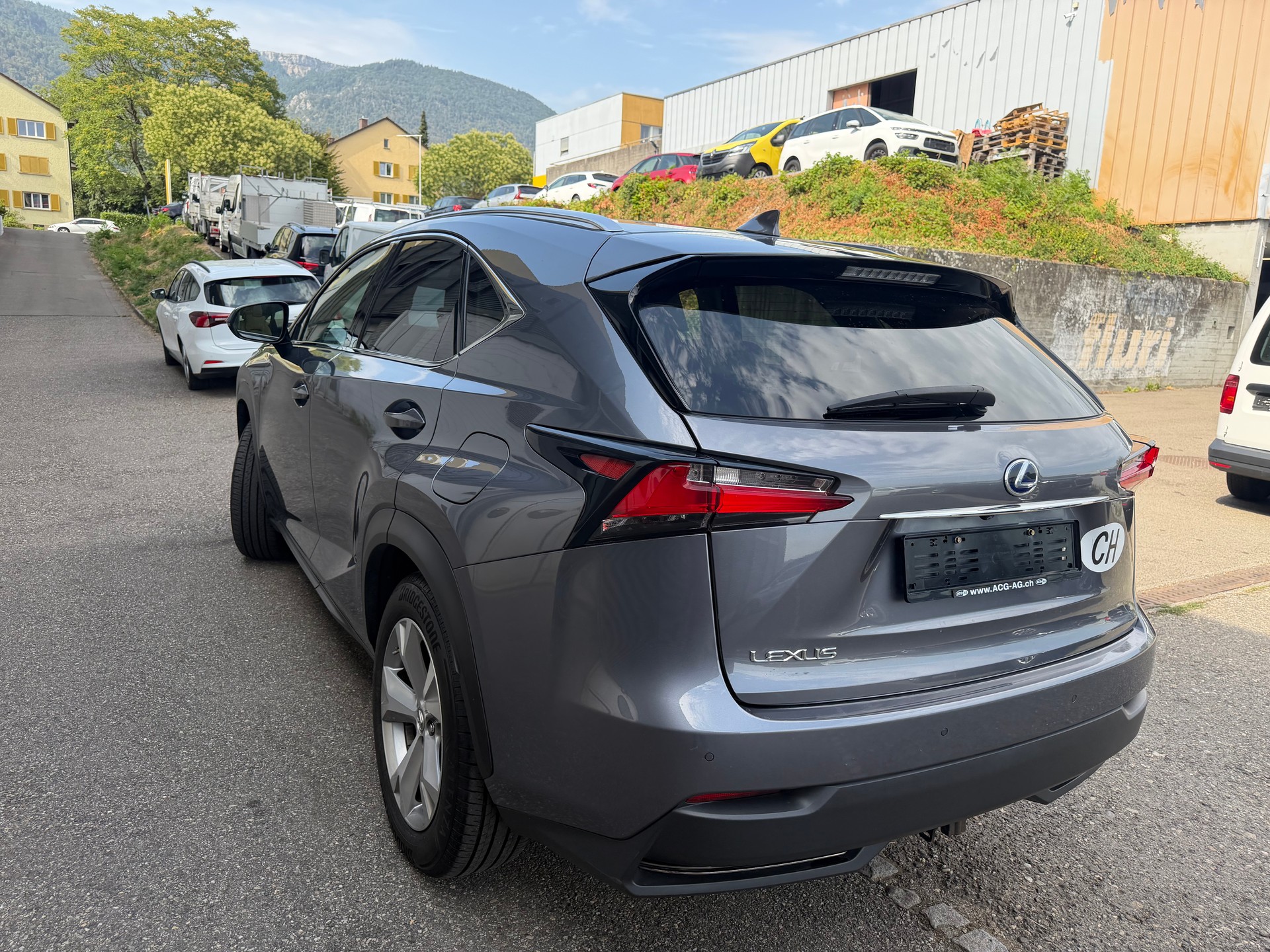 LEXUS NX 300h excellence E-Four Automatic * Leder * Gr. Navi * LED * Klima-auto * PDC v&h-RF-Kamera * Tempomat * Frisch Ab MFK-image-12