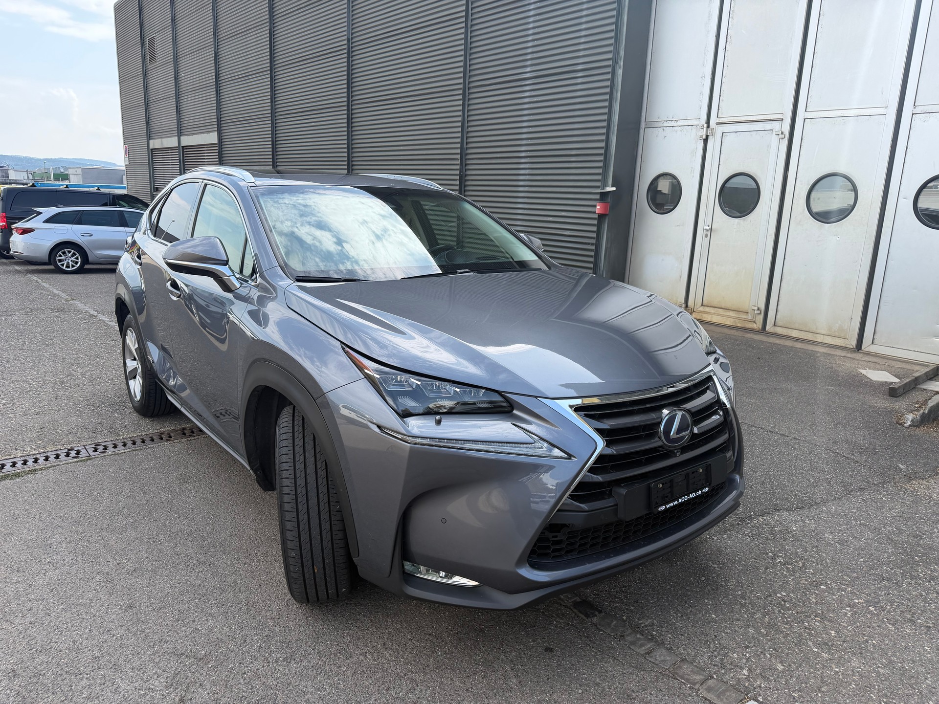 LEXUS NX 300h excellence E-Four Automatic * Leder * Gr. Navi * LED * Klima-auto * PDC v&h-RF-Kamera * Tempomat * Frisch Ab MFK-image-5