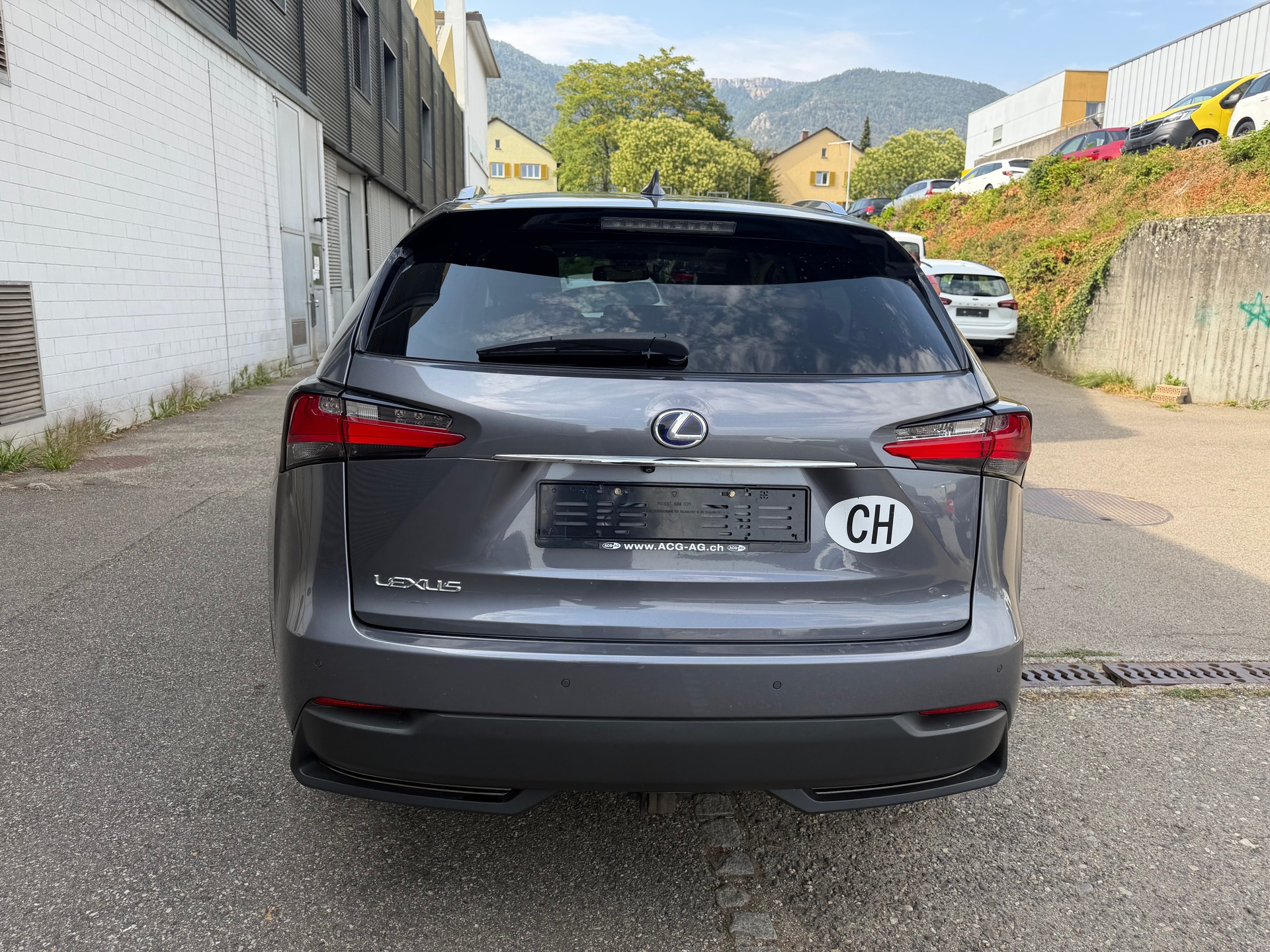 LEXUS NX 300h excellence E-Four Automatic * Leder * Gr. Navi * LED * Klima-auto * PDC v&h-RF-Kamera * Tempomat * Frisch Ab MFK-image-11