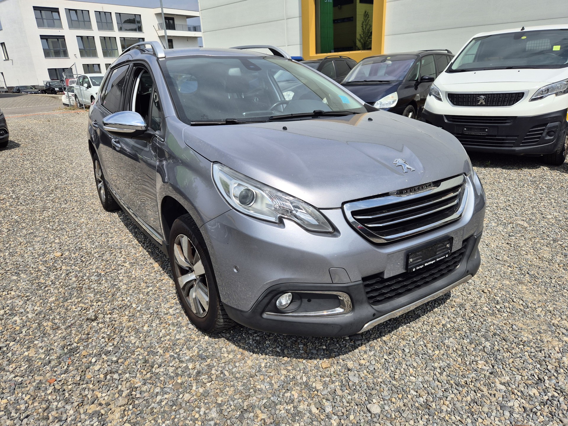 PEUGEOT 2008 1.6 VTI Allure-image-1