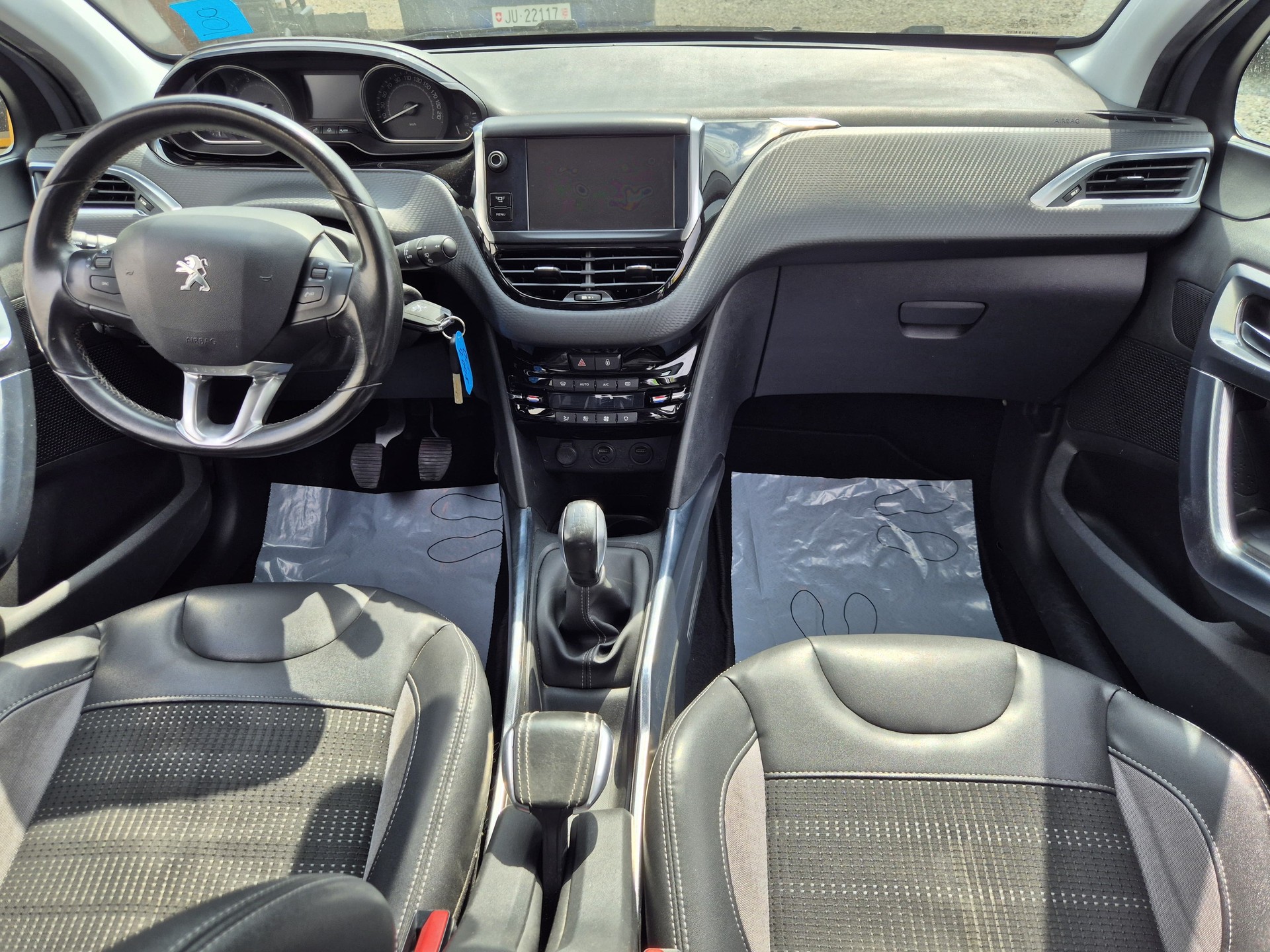 PEUGEOT 2008 1.6 VTI Allure-image-6