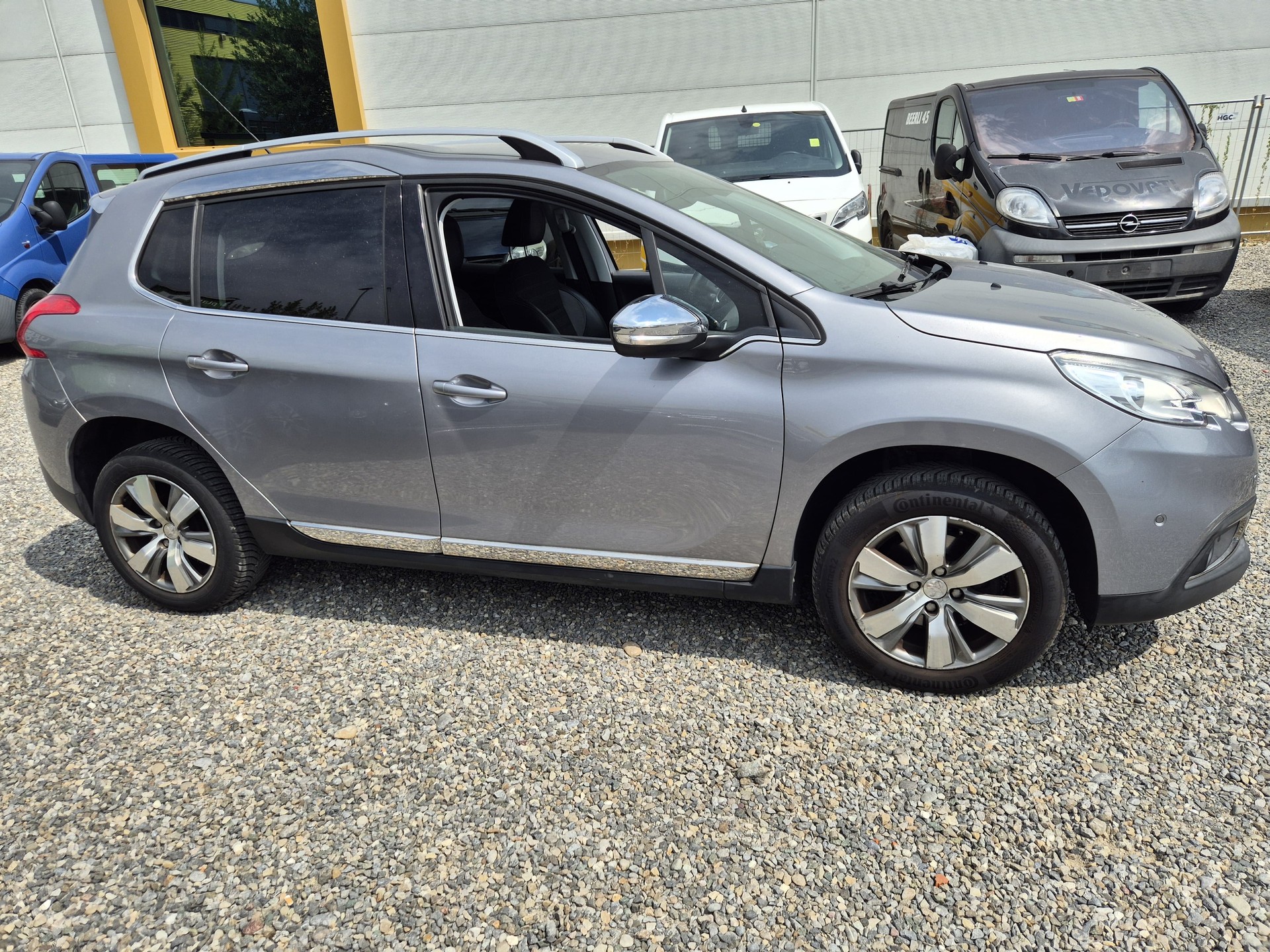 PEUGEOT 2008 1.6 VTI Allure-image-5