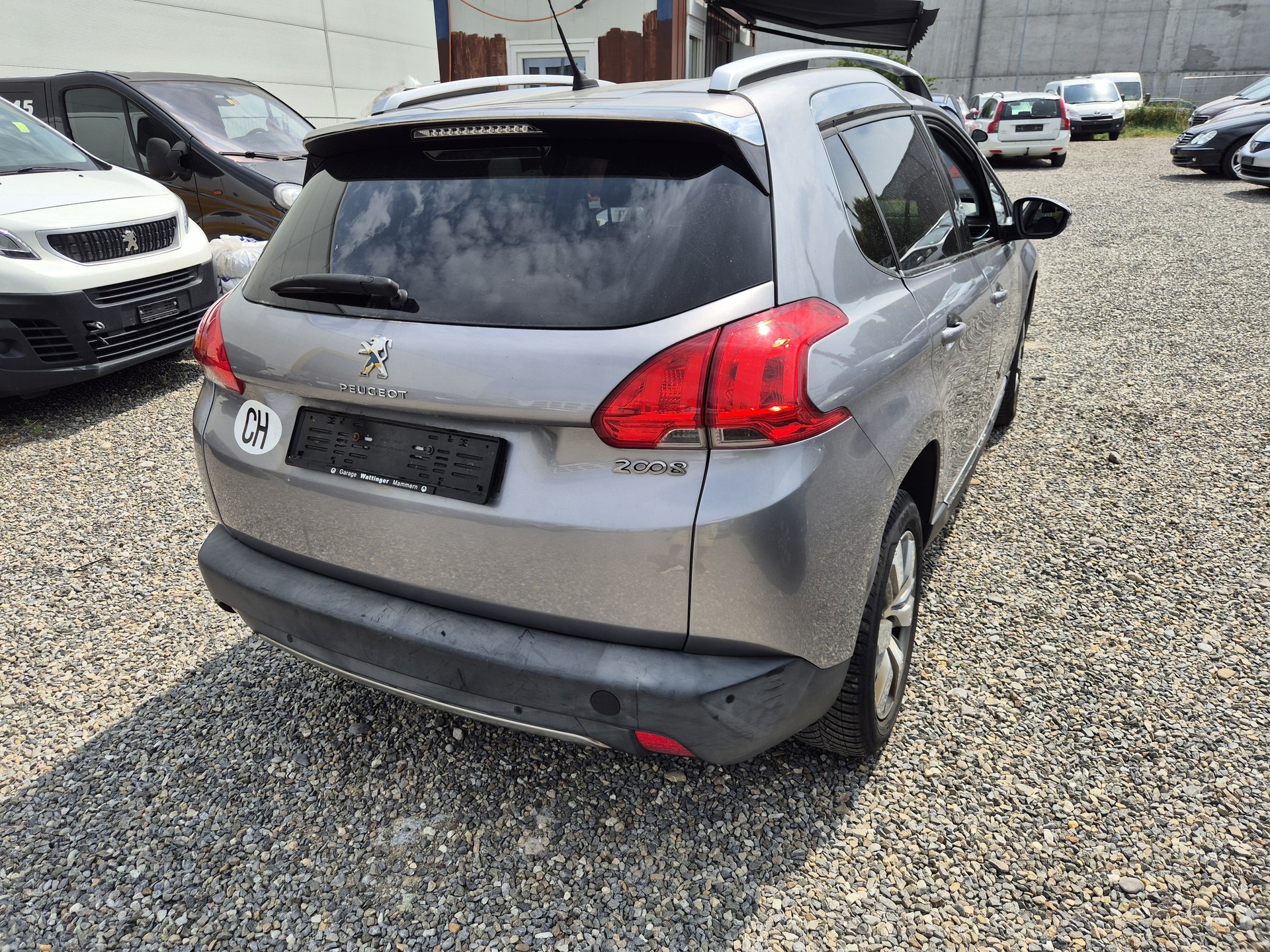 PEUGEOT 2008 1.6 VTI Allure-image-2
