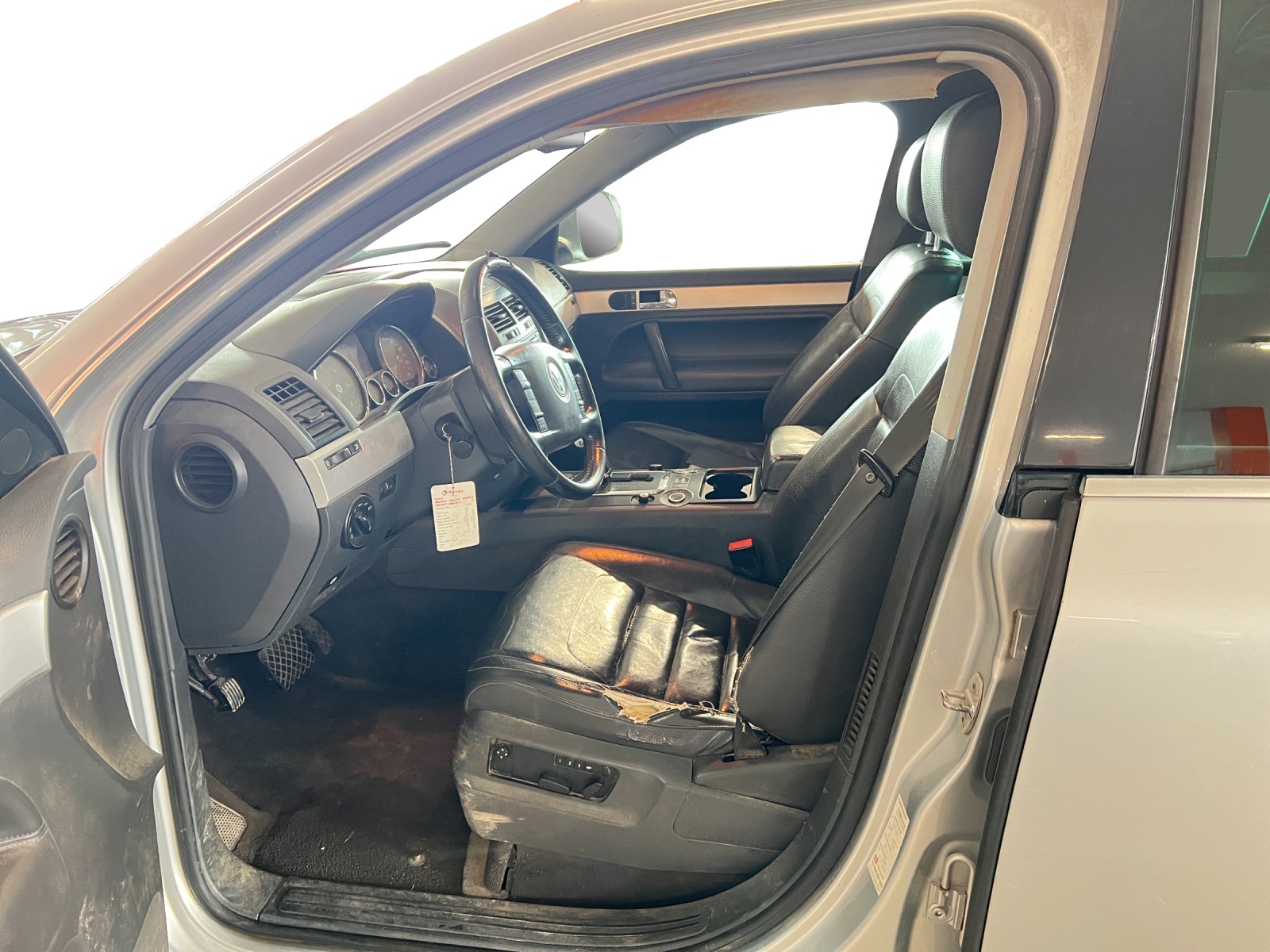 VW Touareg 3.0 TDI Tiptronic-image-8