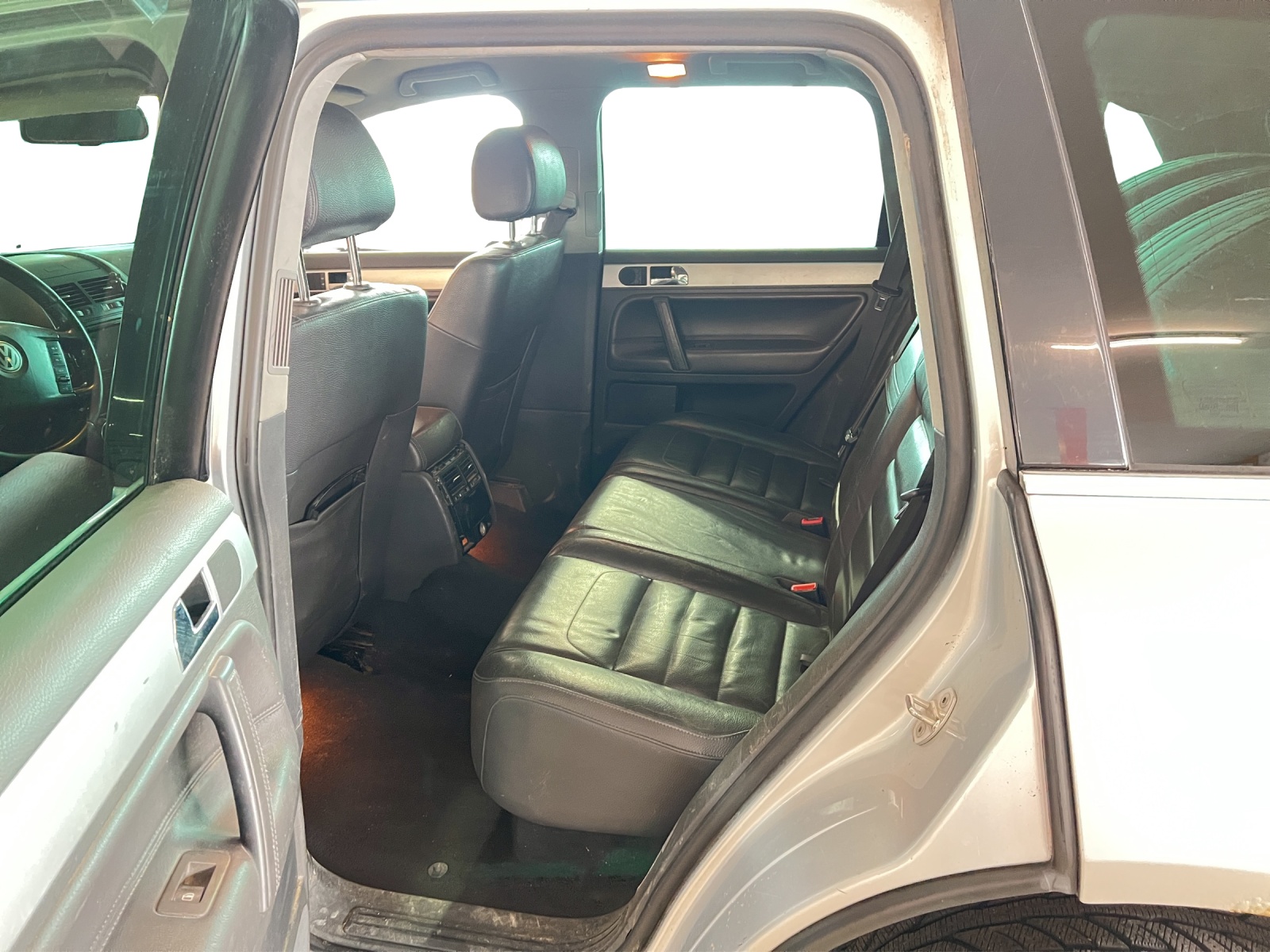 VW Touareg 3.0 TDI Tiptronic-image-9