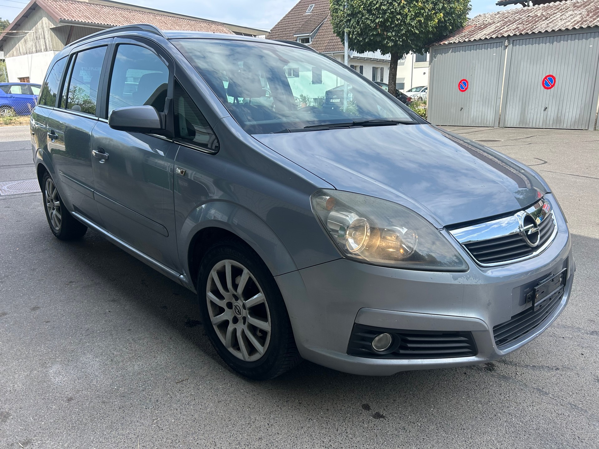 OPEL Zafira 1.8i 16V Enjoy-image-0