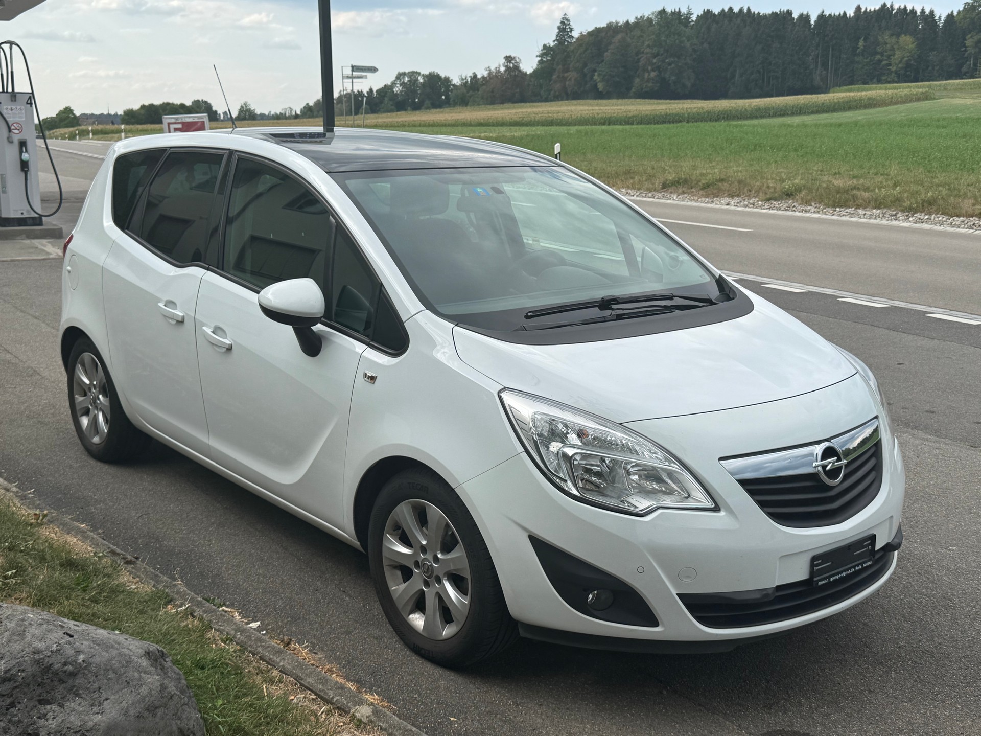 OPEL Meriva 1.4 Turbo Enjoy-image-2