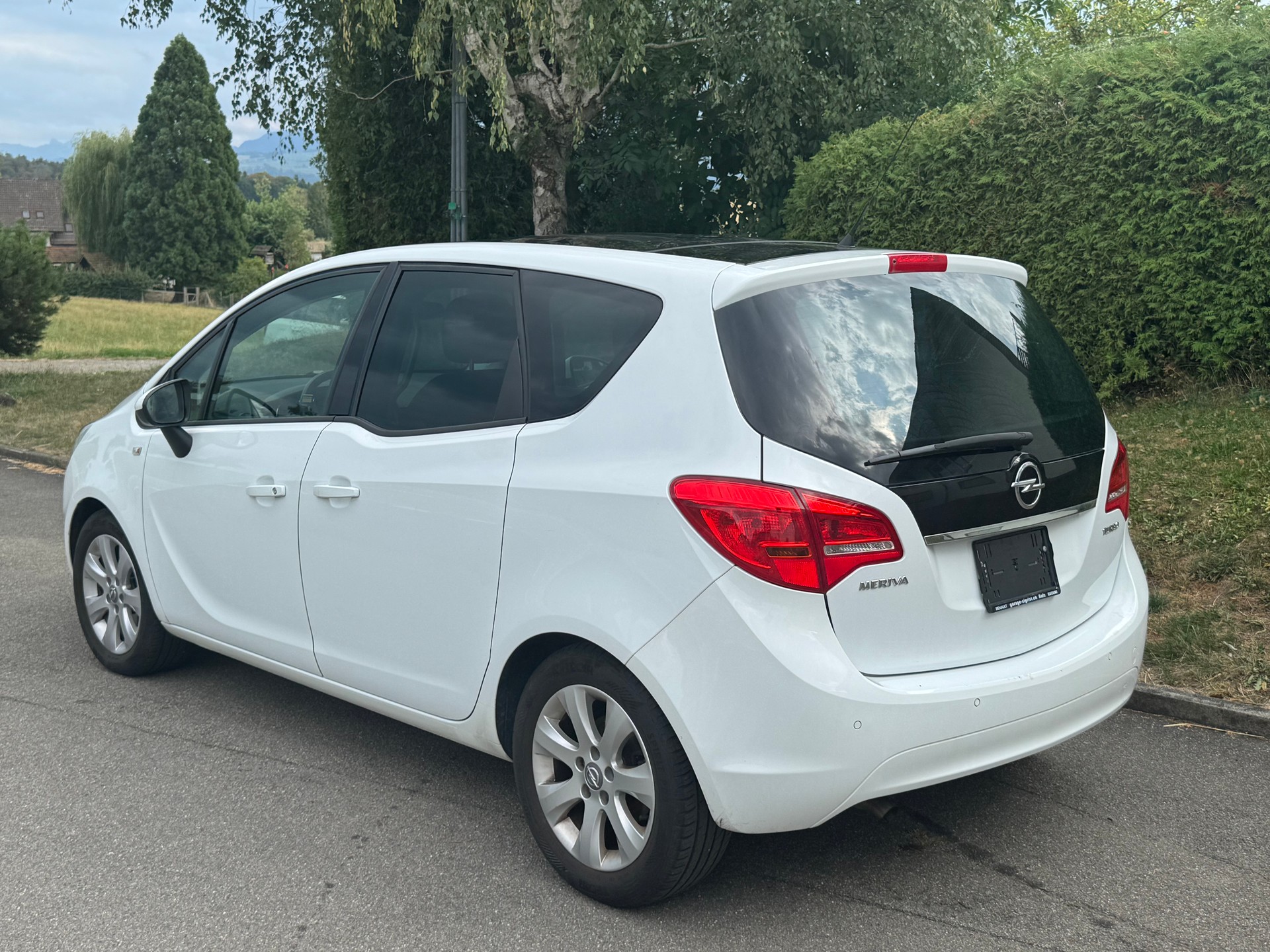 OPEL Meriva 1.4 Turbo Enjoy-image-3