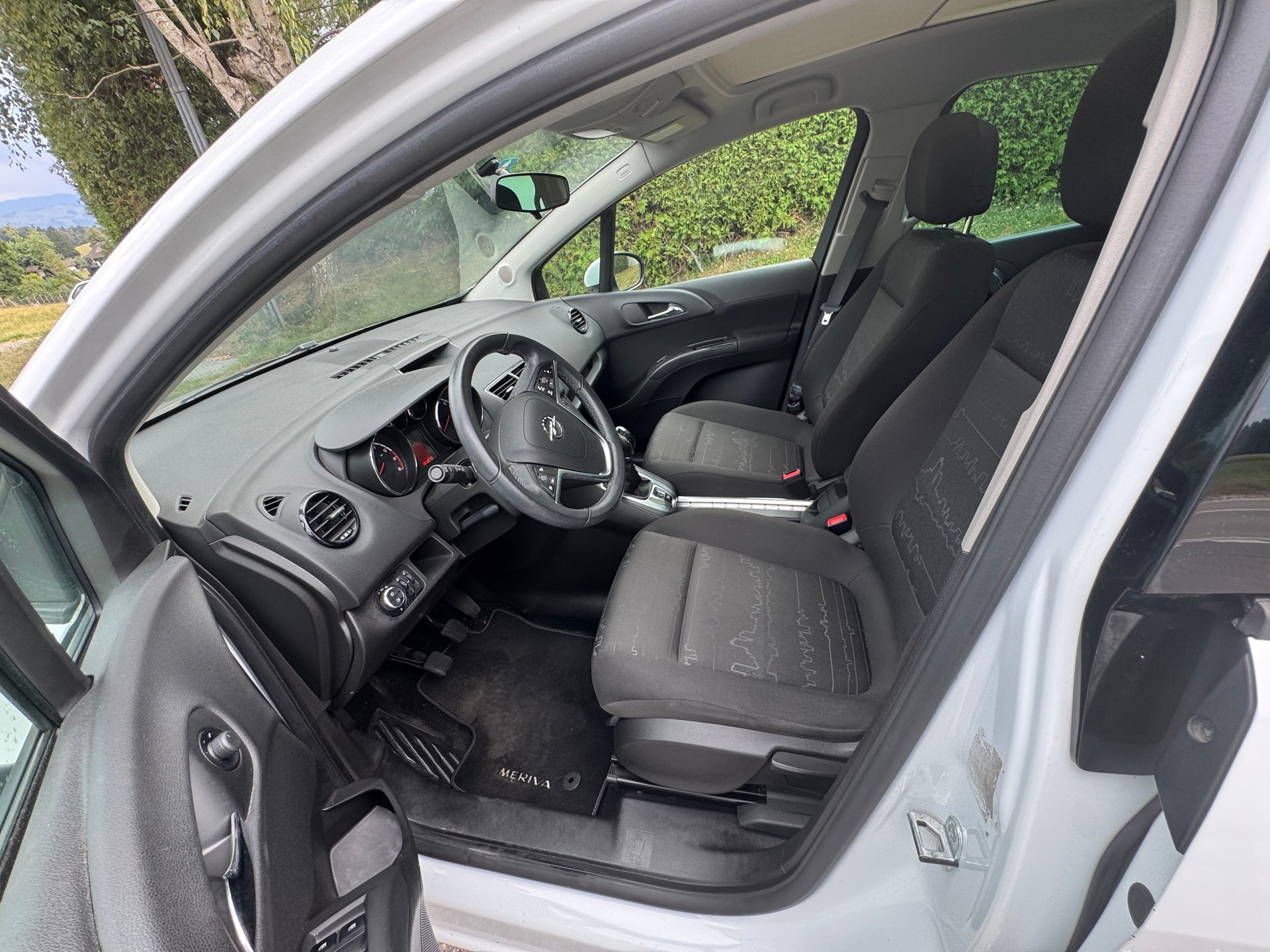 OPEL Meriva 1.4 Turbo Enjoy-image-8