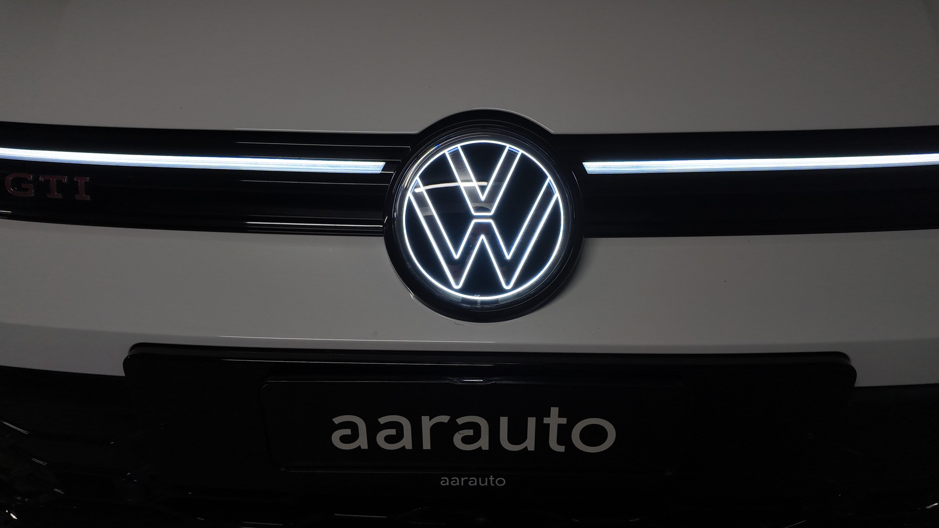 VW Golf 2.0 TSI GTI Clubsport DSG-image-7