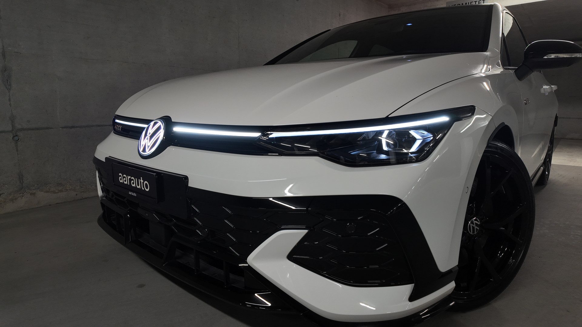 VW Golf 2.0 TSI GTI Clubsport DSG-image-6