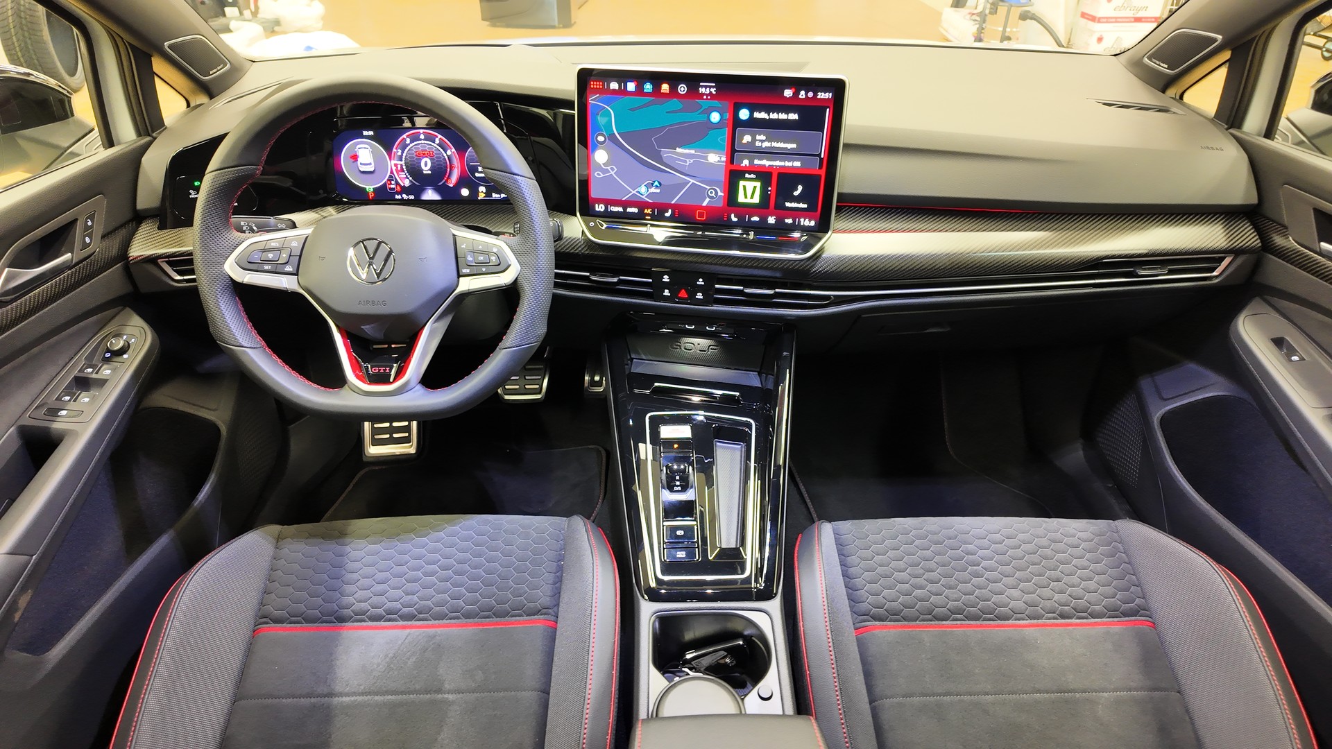 VW Golf 2.0 TSI GTI Clubsport DSG-image-10