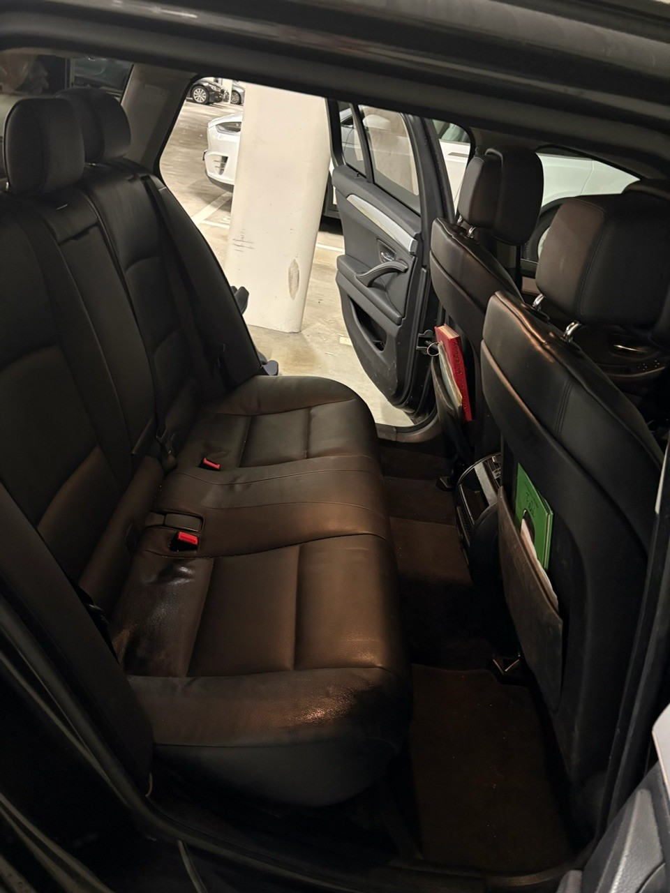 BMW 528i-image-4