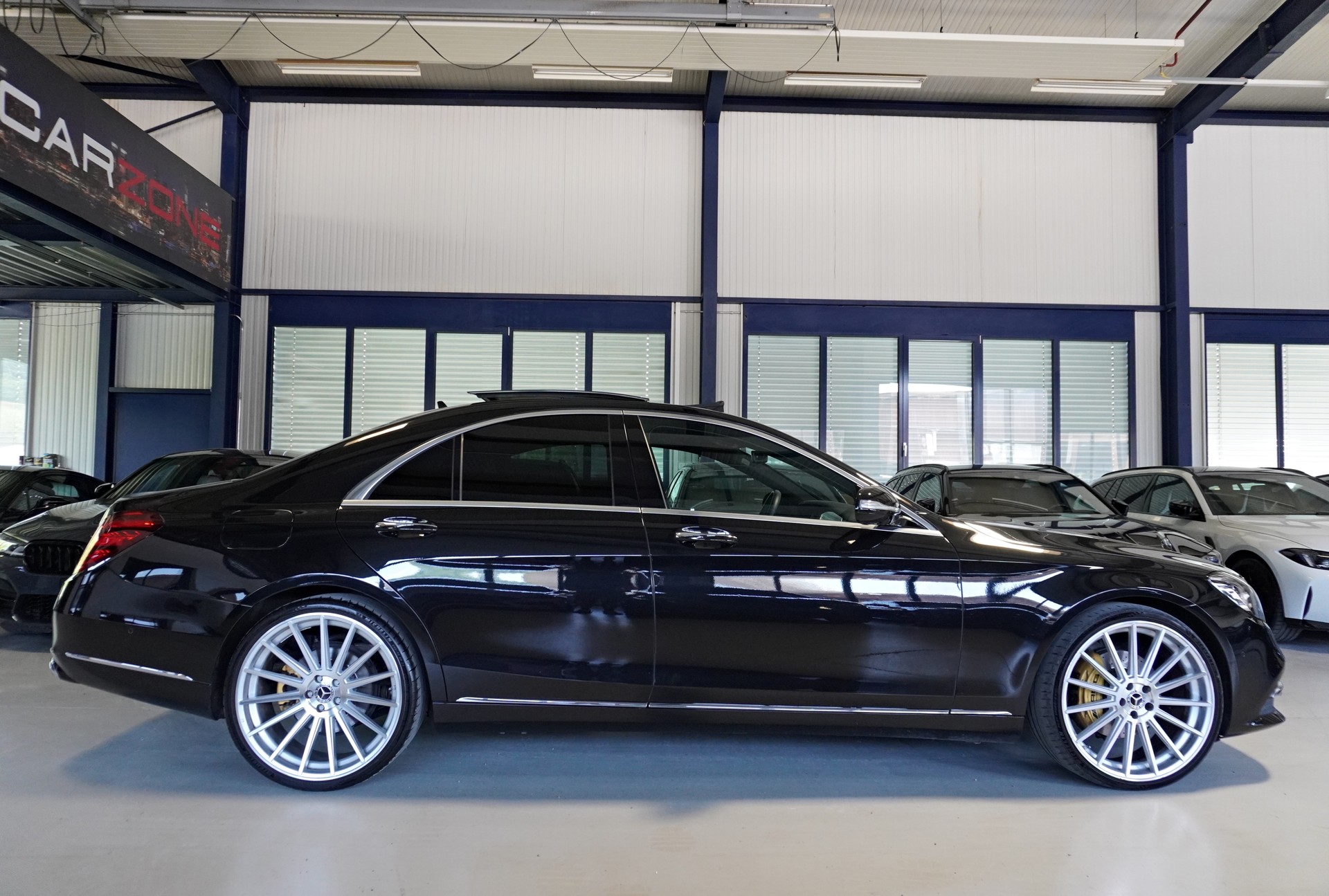 MERCEDES-BENZ S 350 d 4Matic 9G-Tronic // MASSAGESITZE // BURMESTER // PANORAMADACH //-image-2