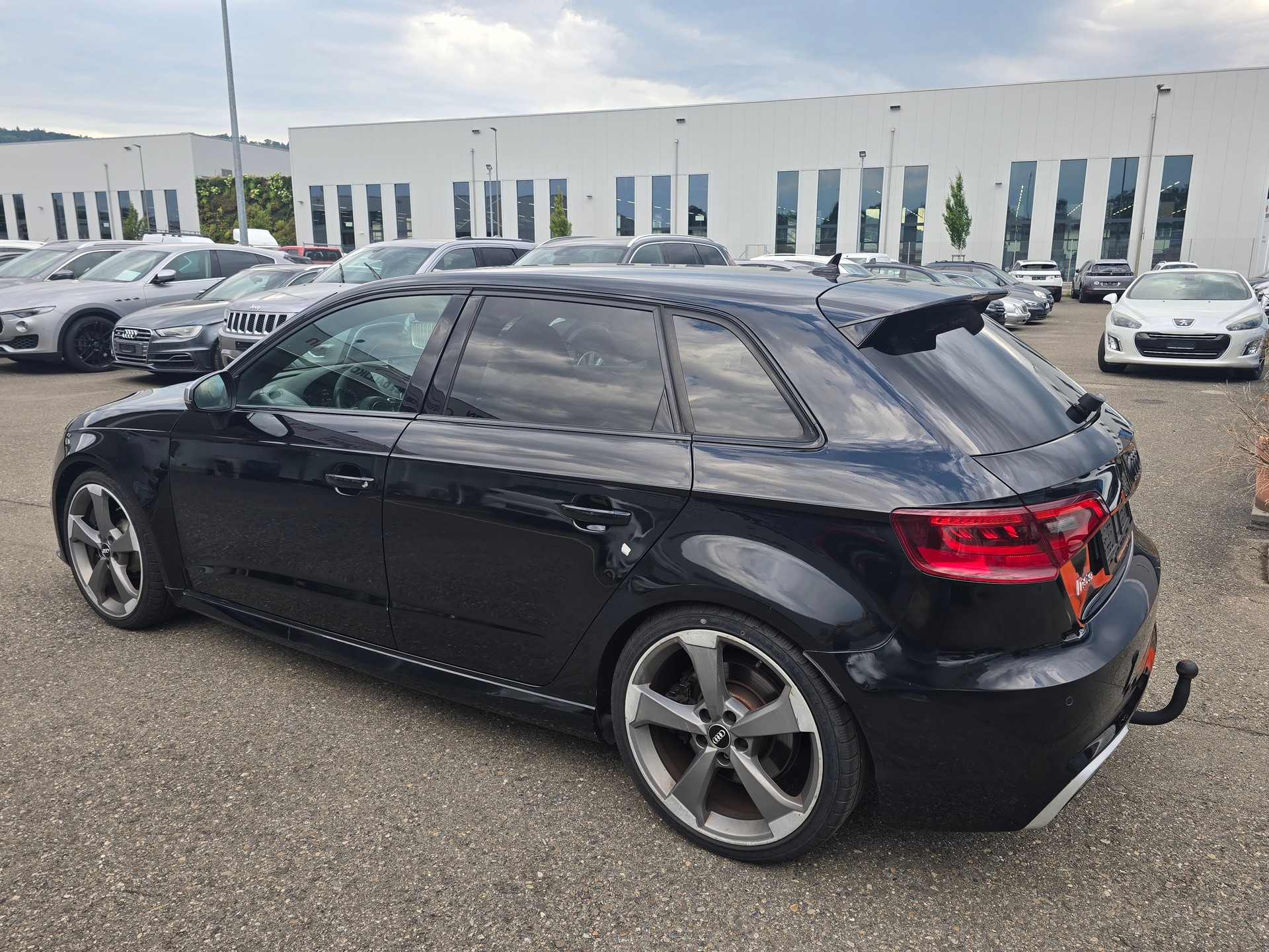 AUDI RS3 2.5 TSI quattro S-tronic-image-5
