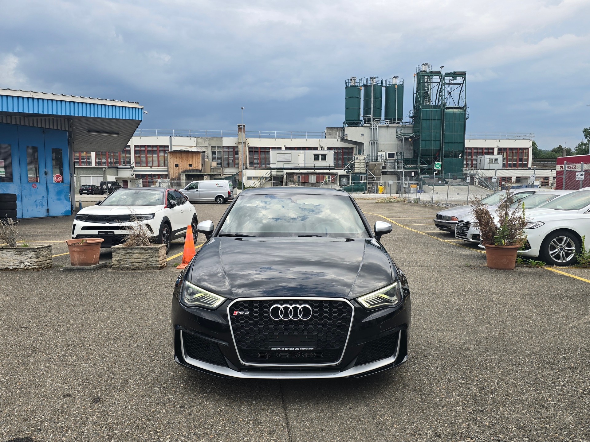AUDI RS3 2.5 TSI quattro S-tronic-image-3