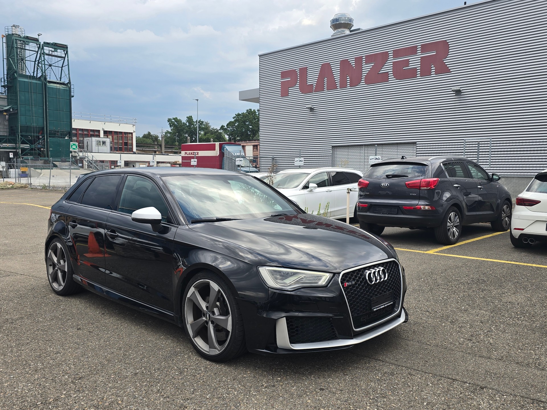 AUDI RS3 2.5 TSI quattro S-tronic-image-0