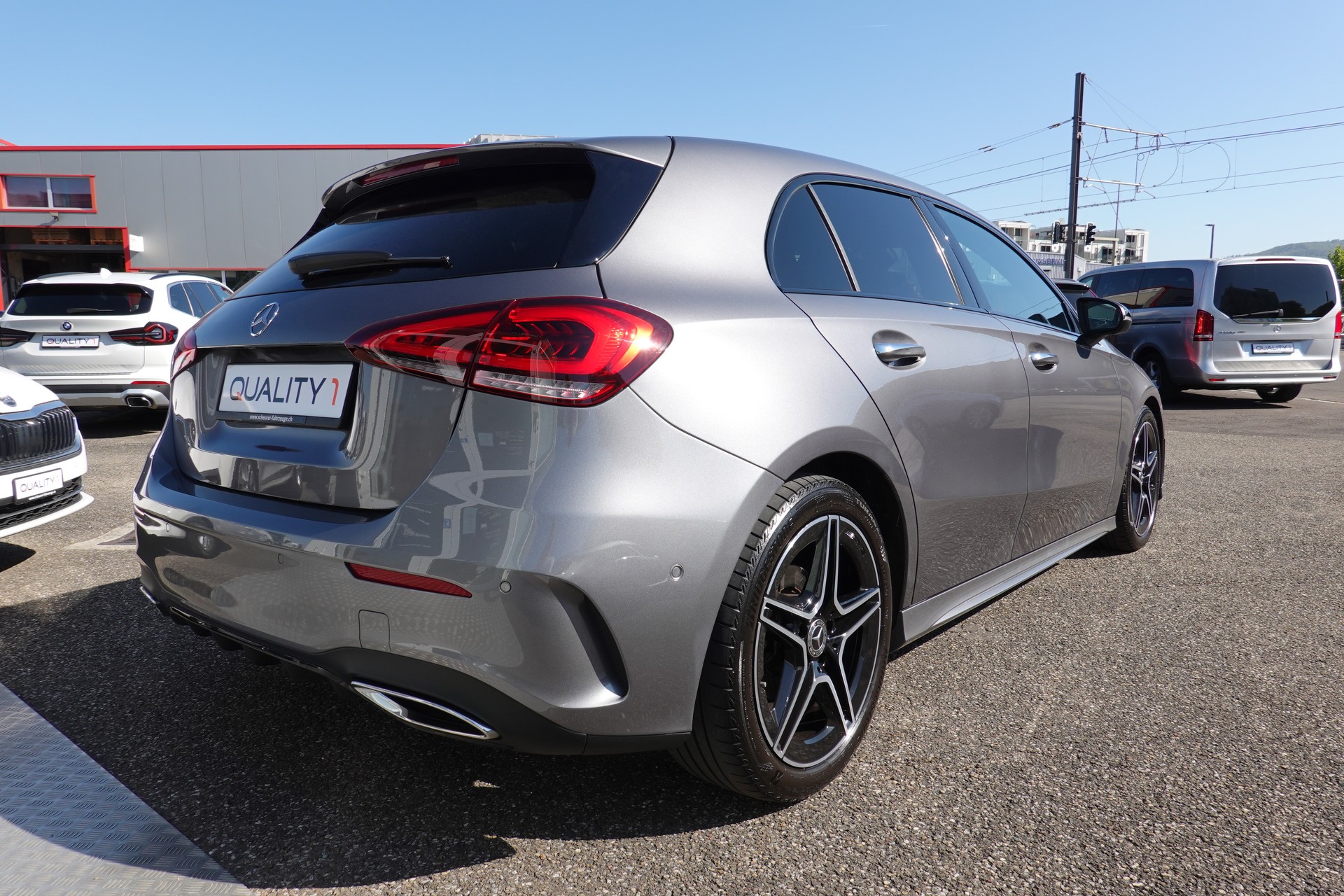 MERCEDES-BENZ A 180 - "NIGHT STAR AMG LINE" - 7G-DCT-image-4