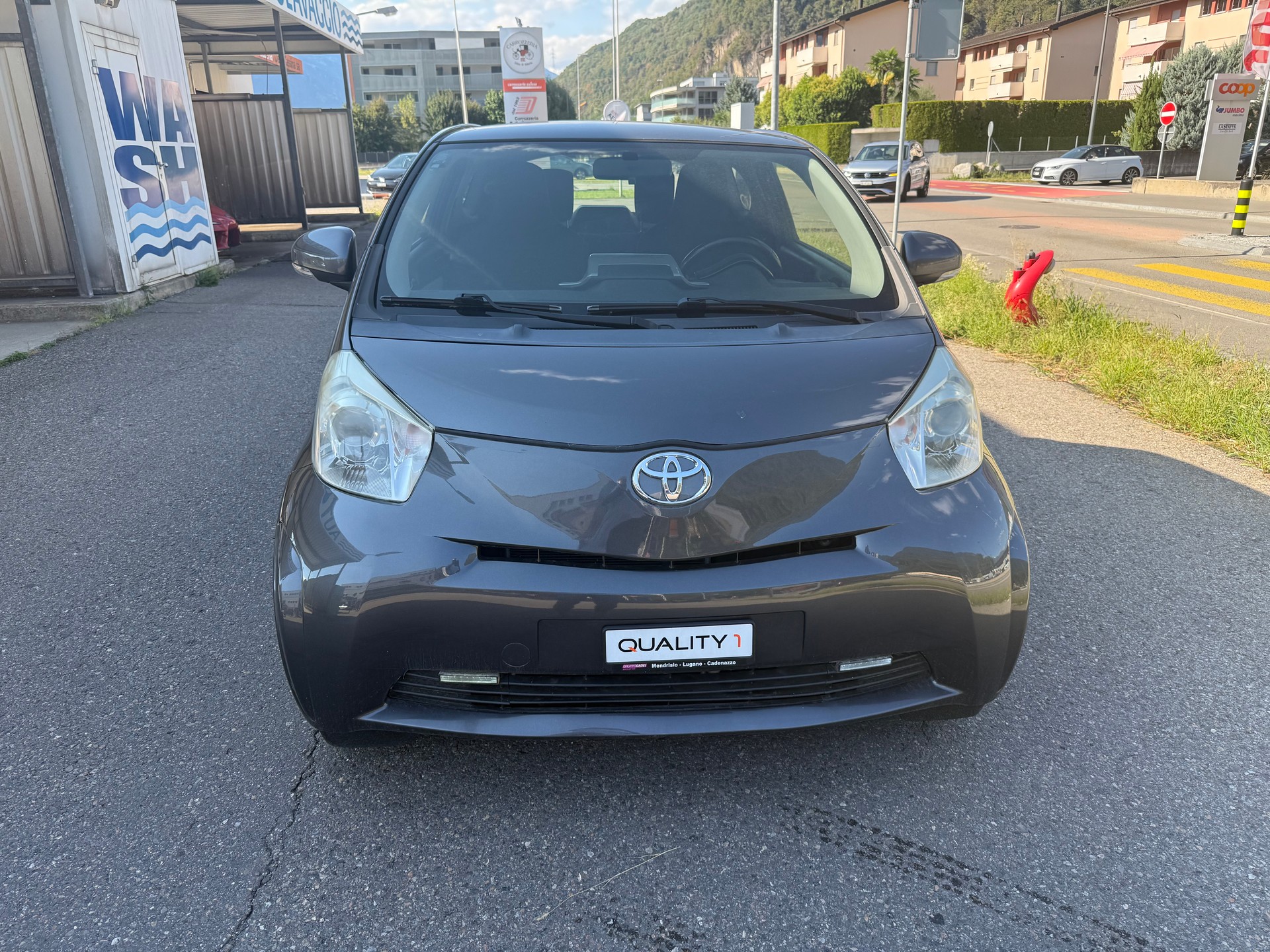 TOYOTA iQ 1.33 Dual VVT-i Linea Sol Premium Multidrive-image-2