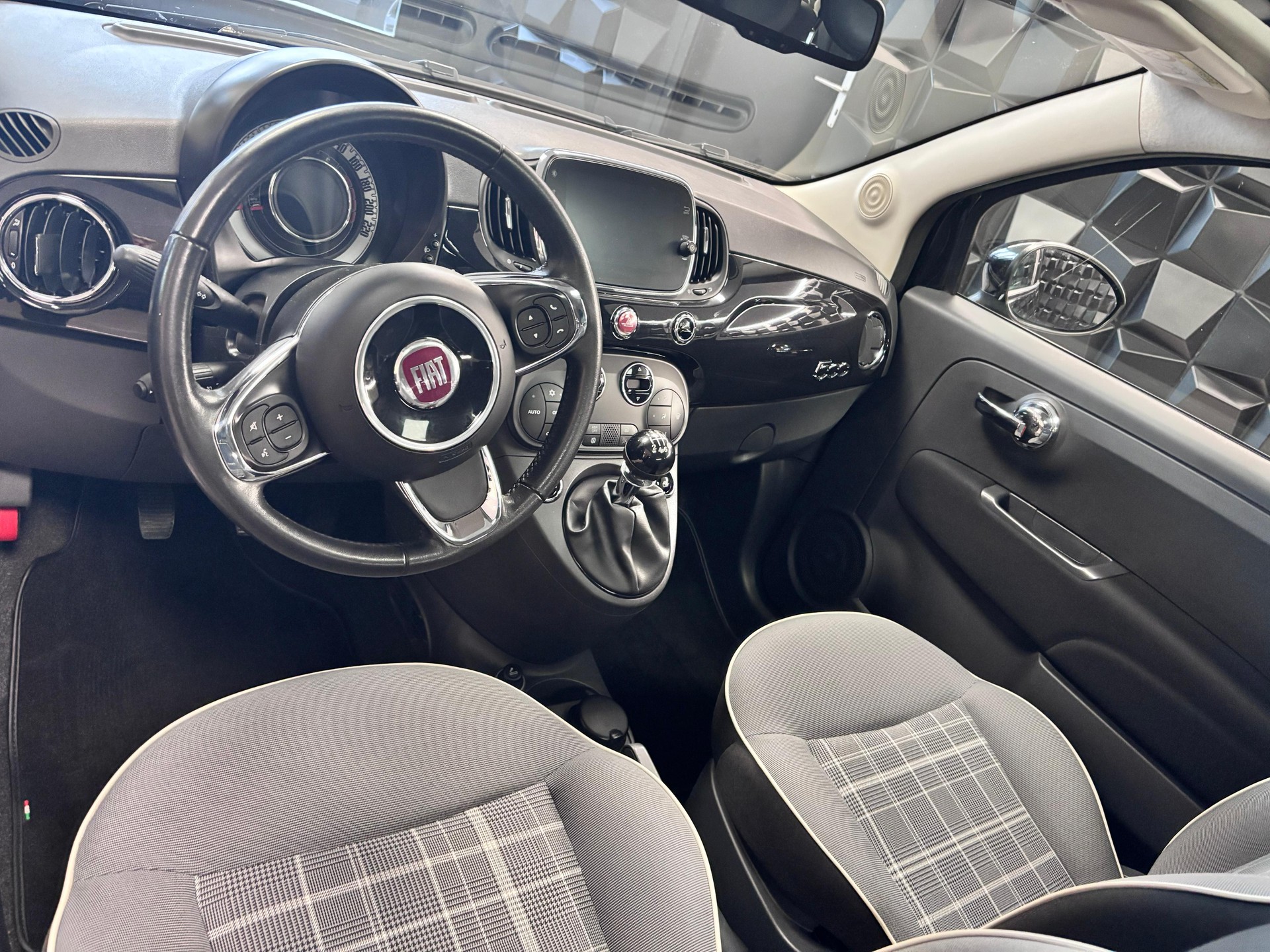 FIAT 0.9 T TwinAir 105 Lounge-image-1