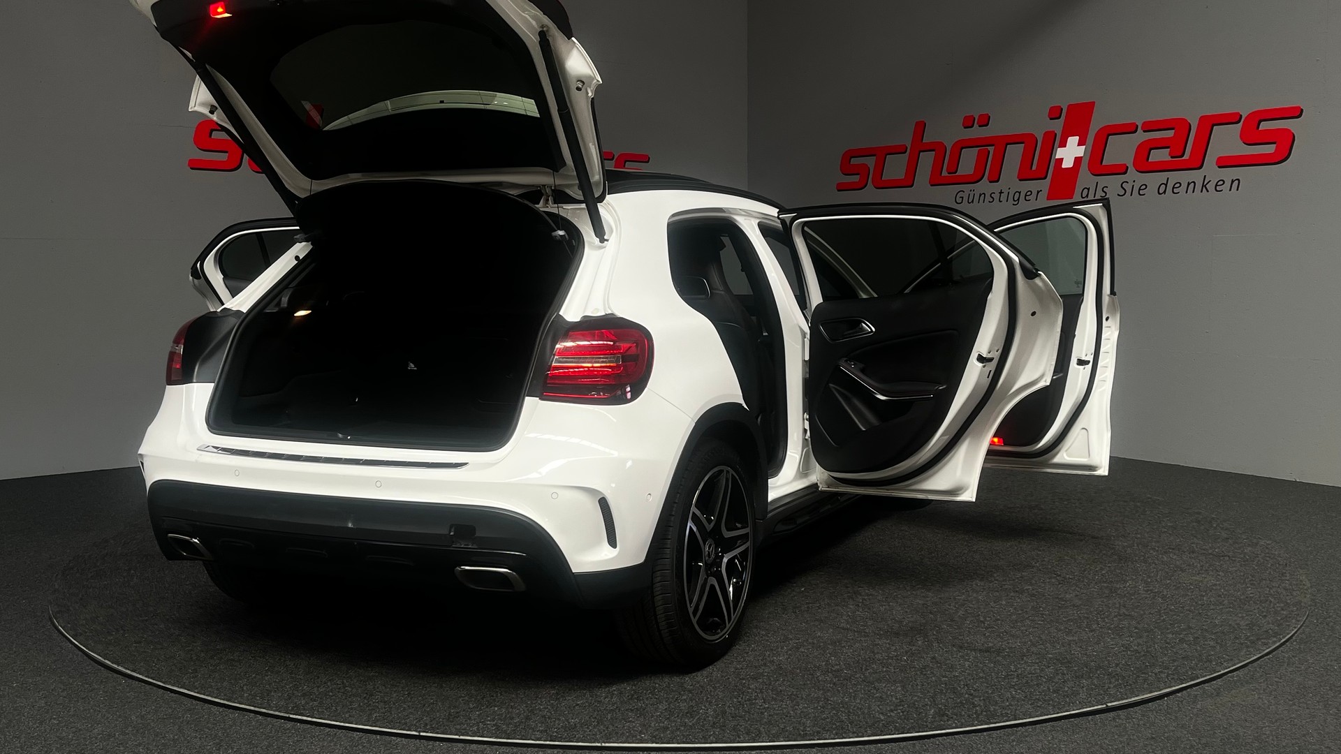 MERCEDES-BENZ GLA 250 AMG Line Swiss Star 4Matic 7G-DCT-image-5