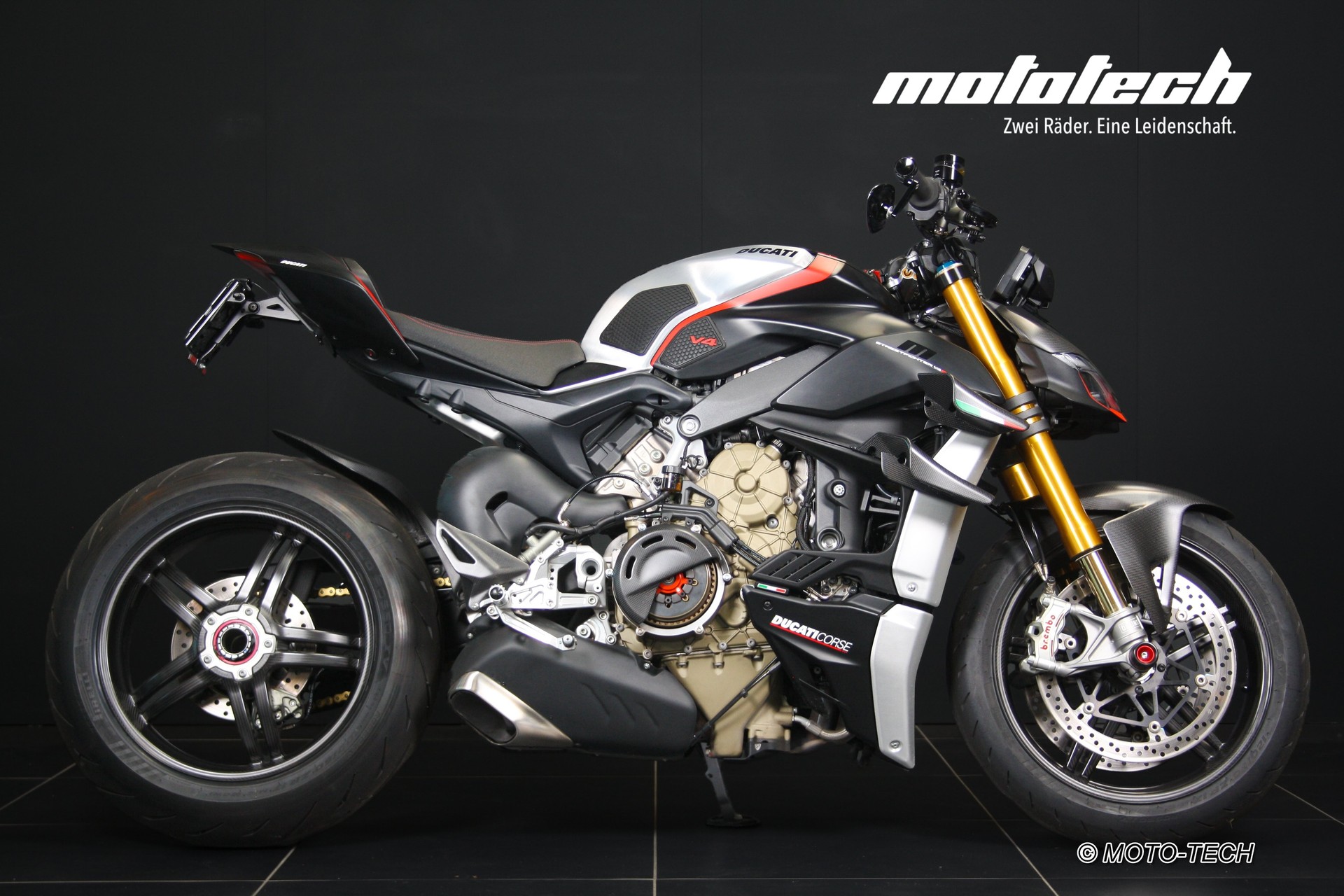 DUCATI Streetfighter V4 SP-showroom-element-1