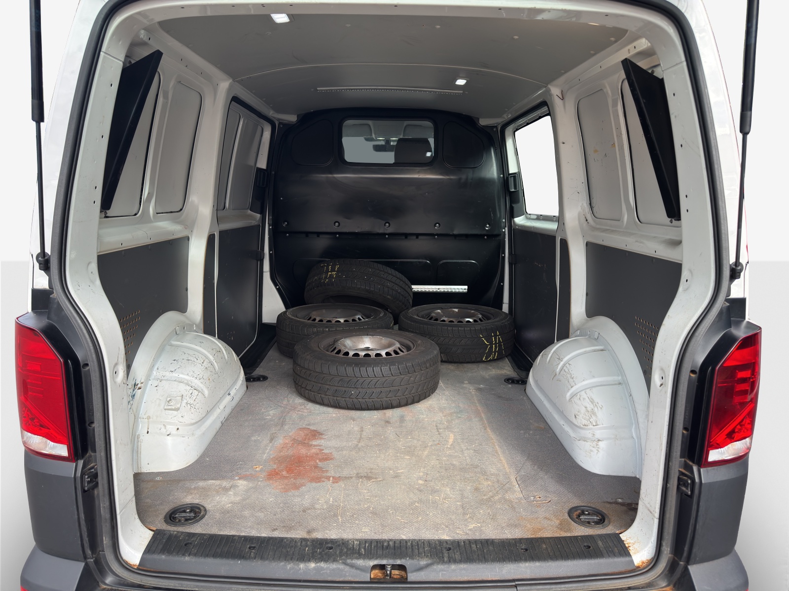 VW T6.1 2.0 TDI-image-12