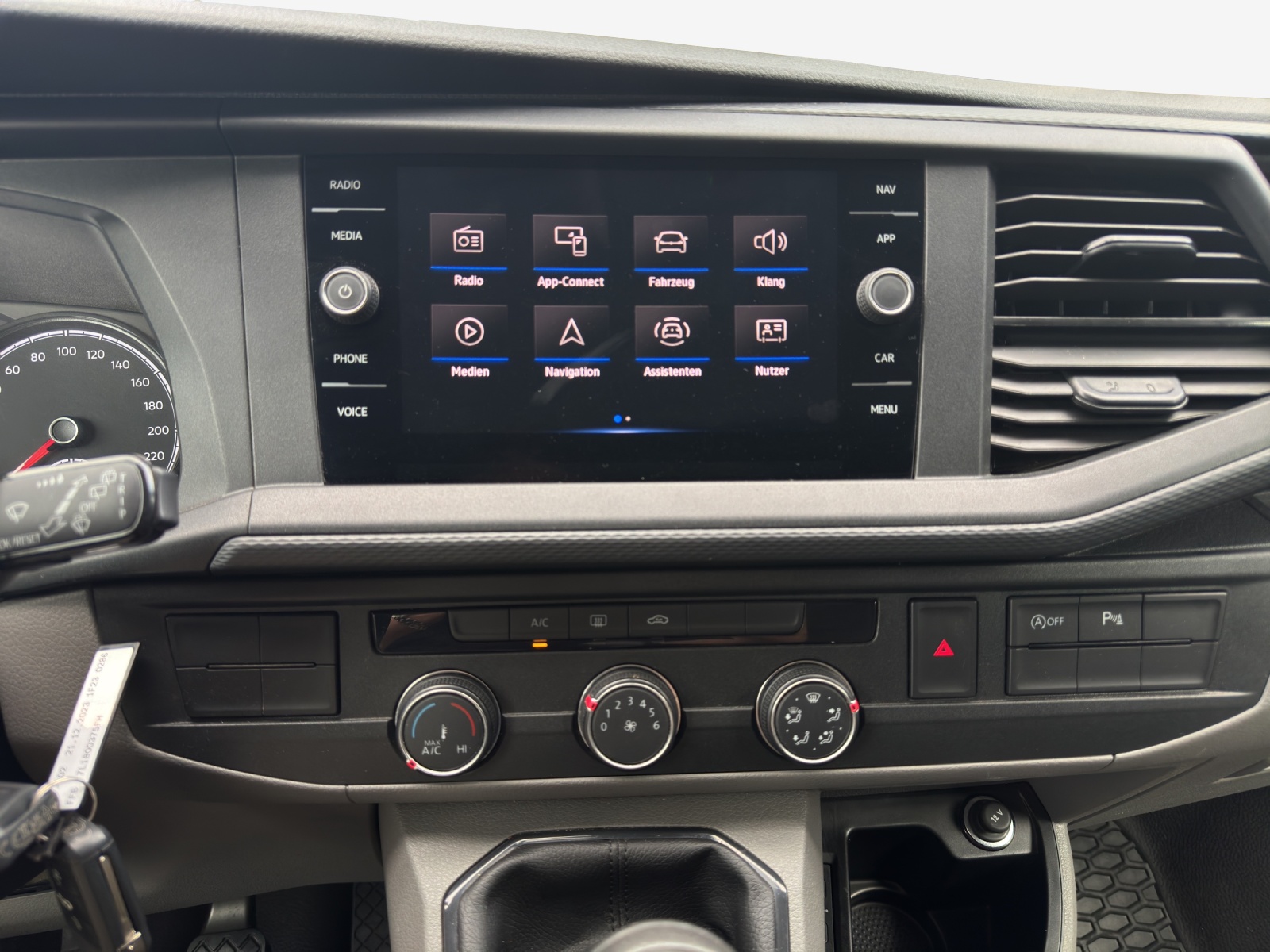 VW T6.1 2.0 TDI-image-10